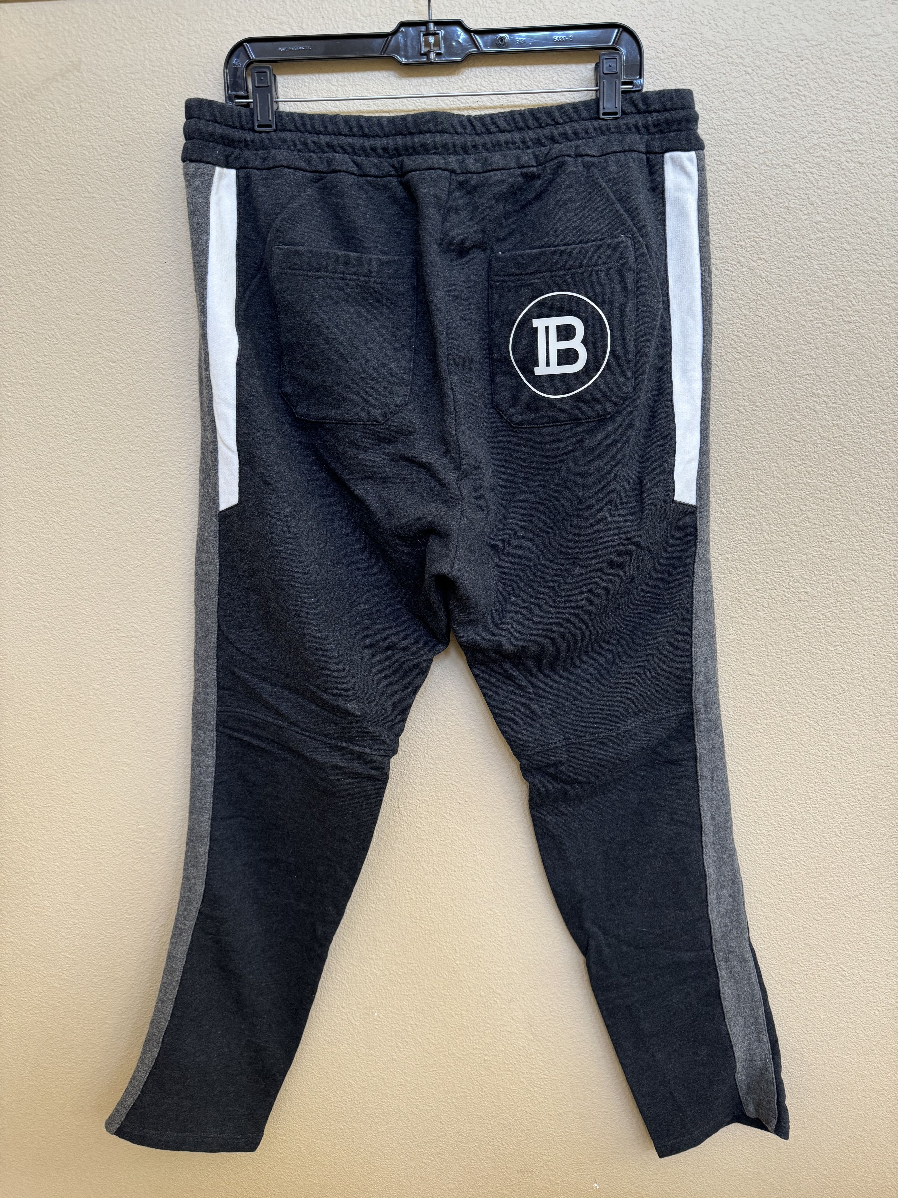 Balmain Balmain Logo Pocket Ribbed Gray Sweatpants Size XXL Size US 36 / EU 52 - 2 Thumbnail