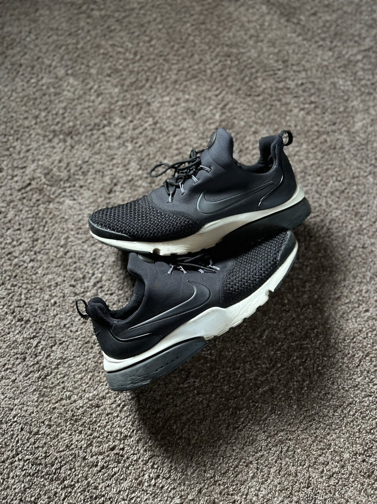 Nike Nike Presto Fly SE size 10 Size US 10 / EU 43 - 1 Thumbnail