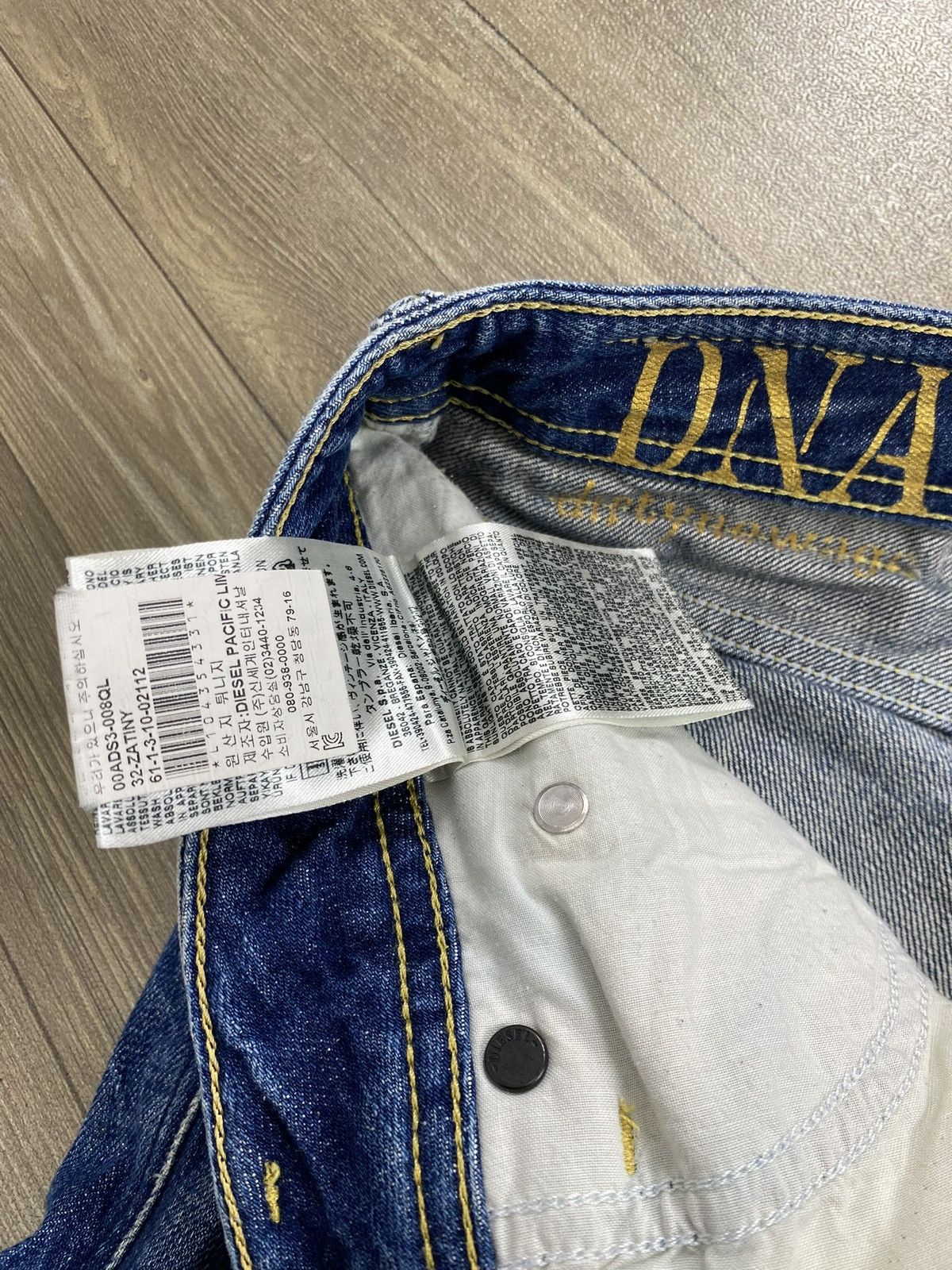 Diesel 2000s Diesel Distressed Faded Lgb Style Bootcut Flared Jeans Size US 30 / EU 46 - 12 Thumbnail
