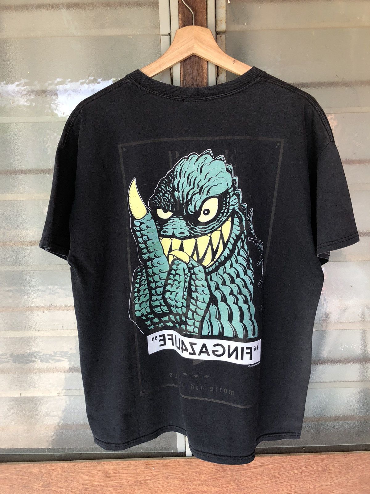 Band Tees Thrashed Vintage Badmotorfinger Fingaz4Life Sun Faded Tee Size US L / EU 52-54 / 3 - 9 Thumbnail