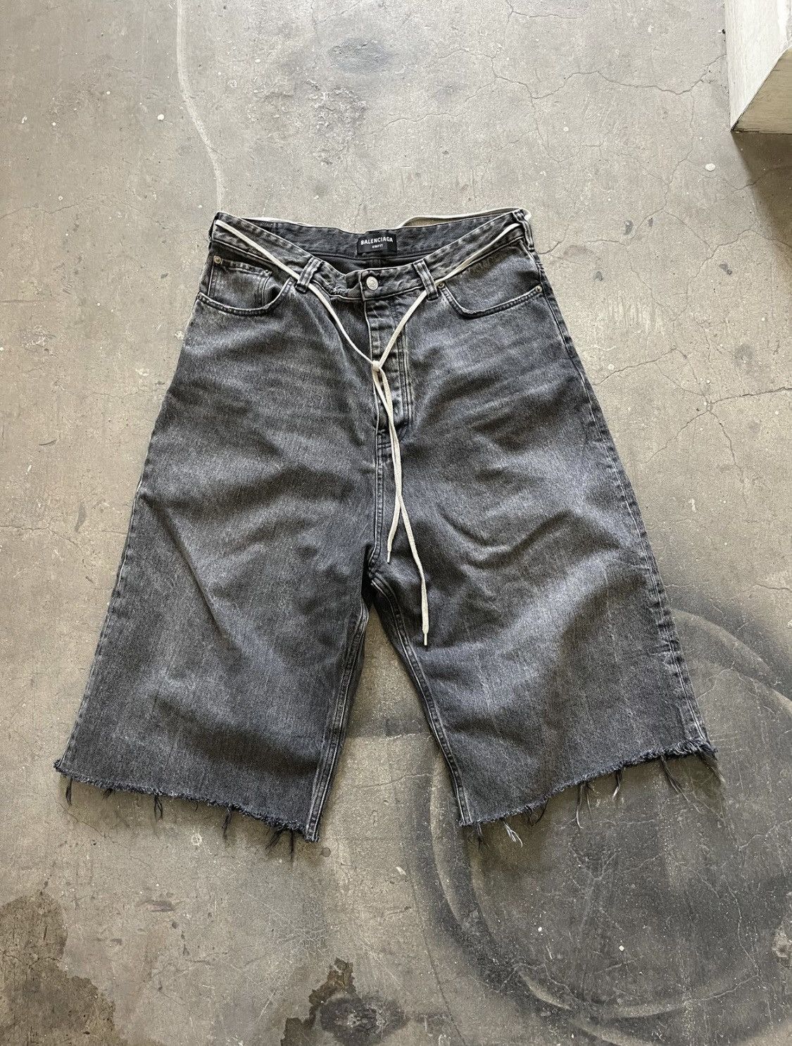 image of Balenciaga Oversized Jean Shorts in Black, Men's (Size 35)