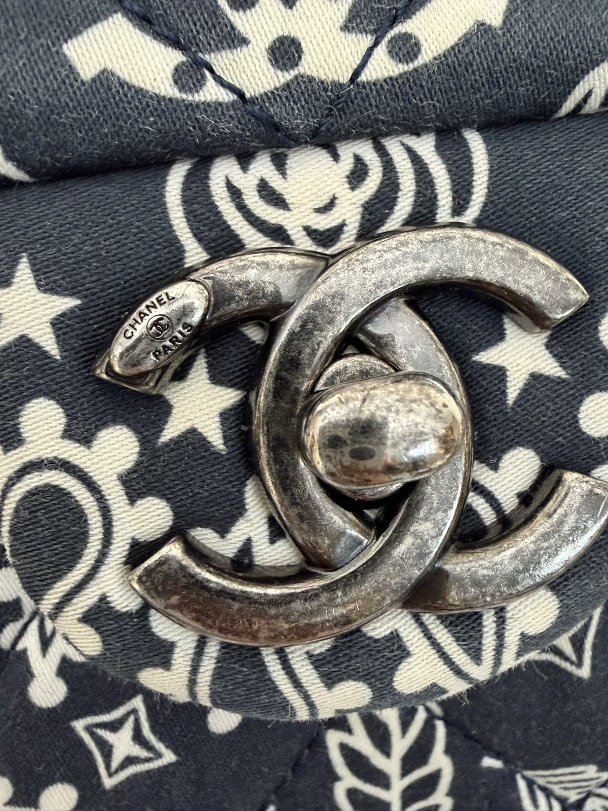 Chanel Chanel 14A Canvas Paris-Dallas Navy Bandana Classic Flap Bag Size ONE SIZE - 8 Thumbnail