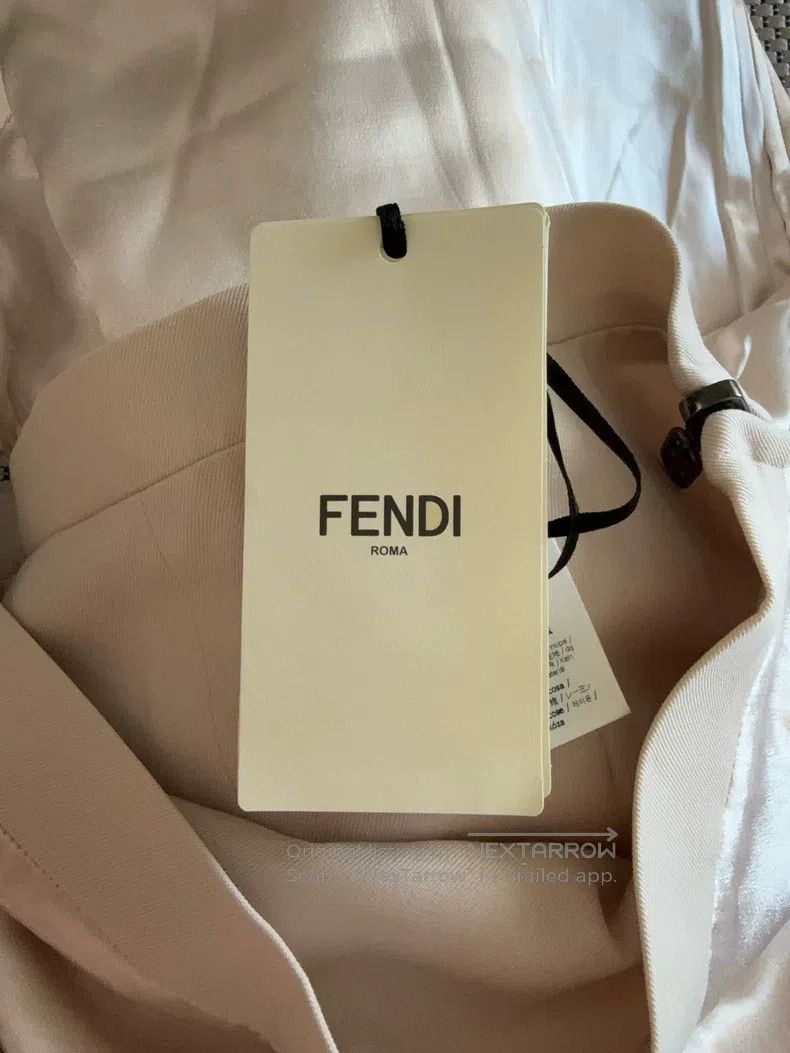 Fendi Fendi Solid Color Collar Short Cropped Jacket Size XS / US 0-2 / IT 36-38 - 5 Thumbnail