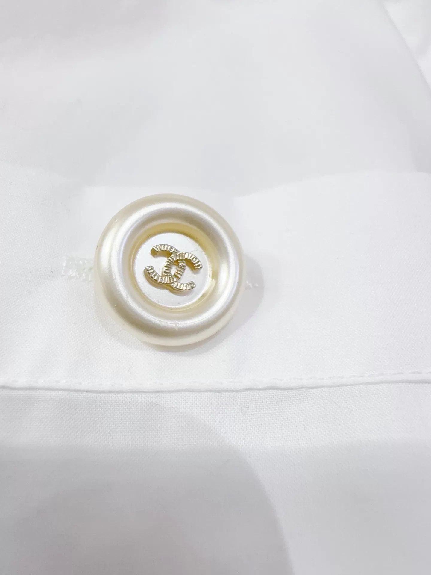 Chanel Chanel Women's White Shirt 34 (New with Tags) Size XS / US 0-2 / IT 36-38 - 2 Thumbnail