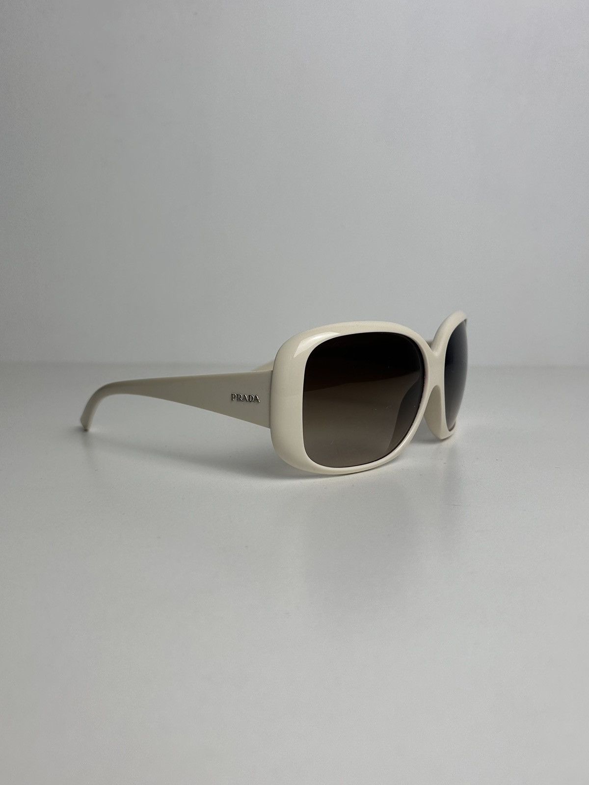 Prada Prada vintage oversized sunglasses Size ONE SIZE - 1 Thumbnail