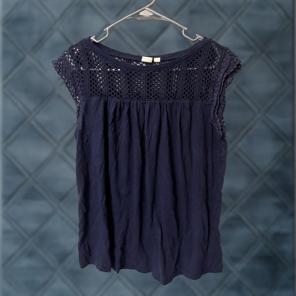 Gap Gap Blouse Women S Navy Sleeveless Round Neck Strap Solid Casual Shoppers? Size S / US 4 / IT 40 - 1 Thumbnail