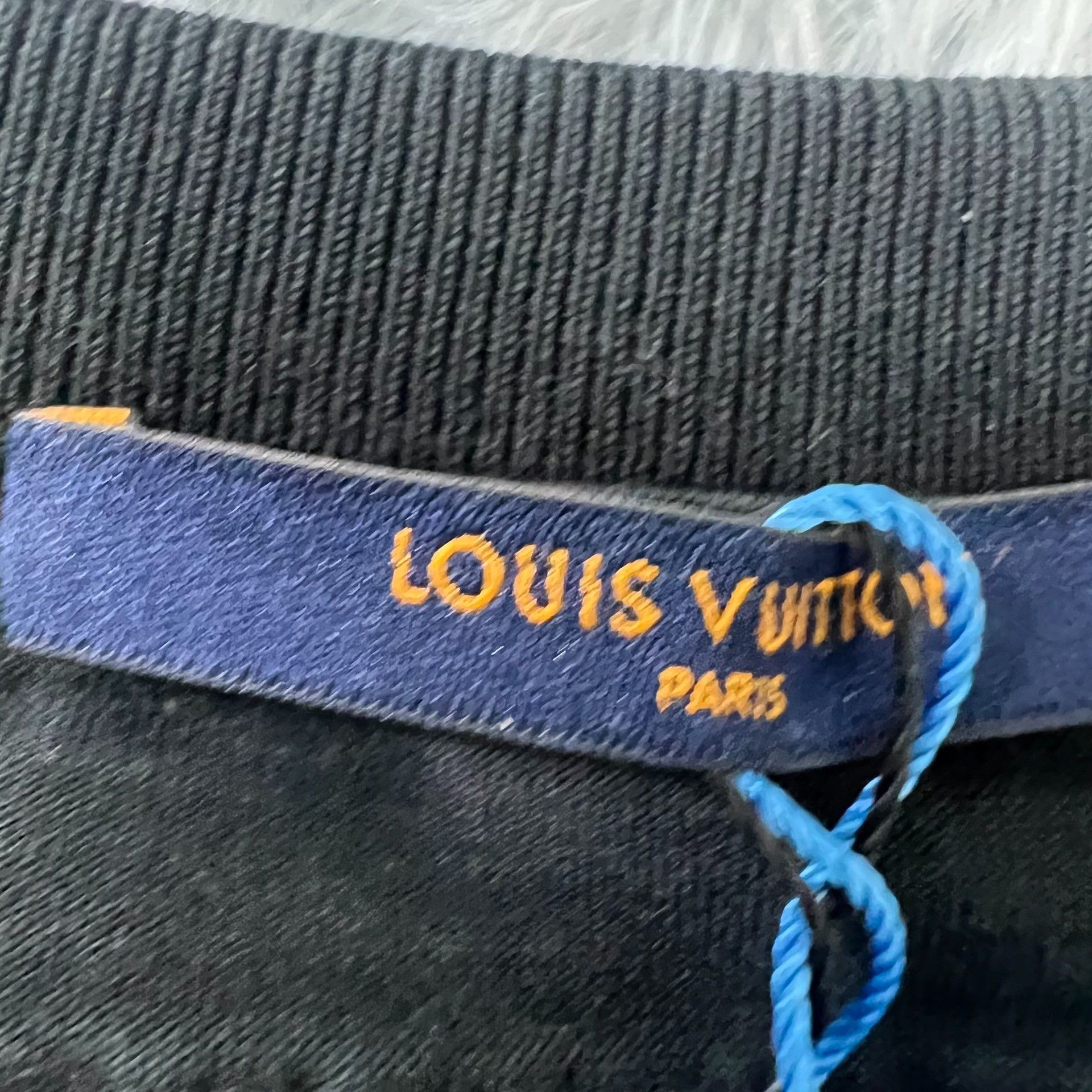 Louis Vuitton Louis Vuitton Short-Sleeve T-Shirt Size US L / EU 52-54 / 3 - 3 Thumbnail