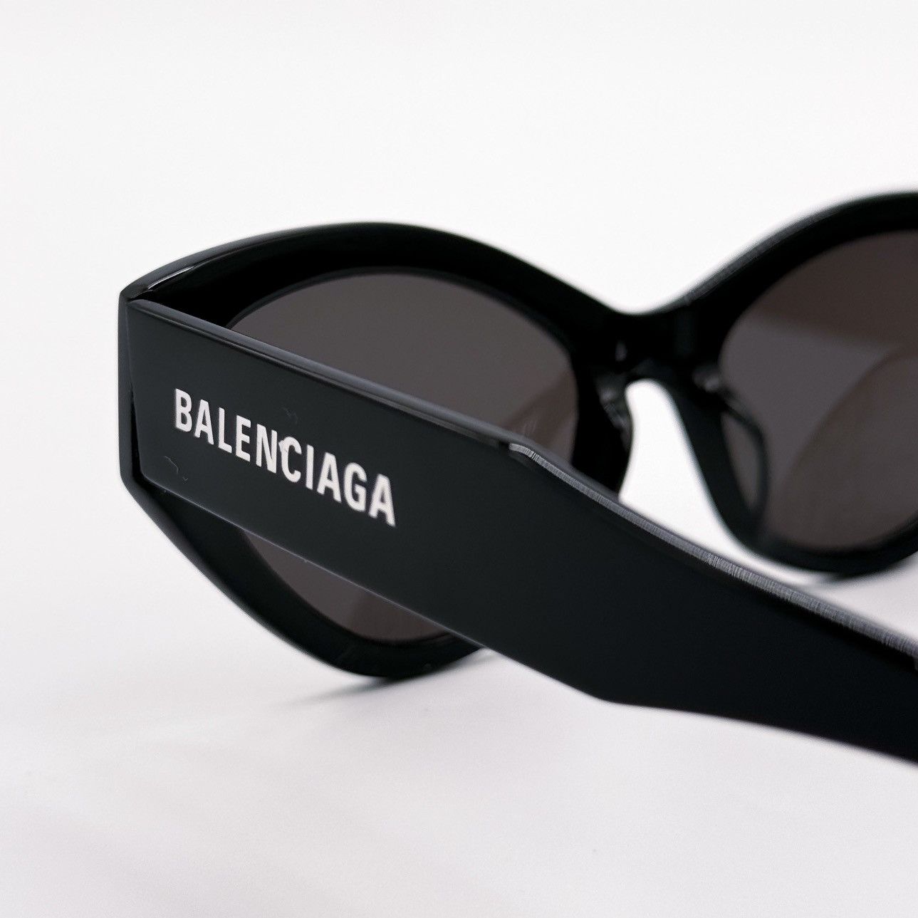 Balenciaga NEW BALENCIAGA BB0306S 001 CAT EYE BLACK WOMEN SUNGLASSES Size ONE SIZE - 6 Thumbnail
