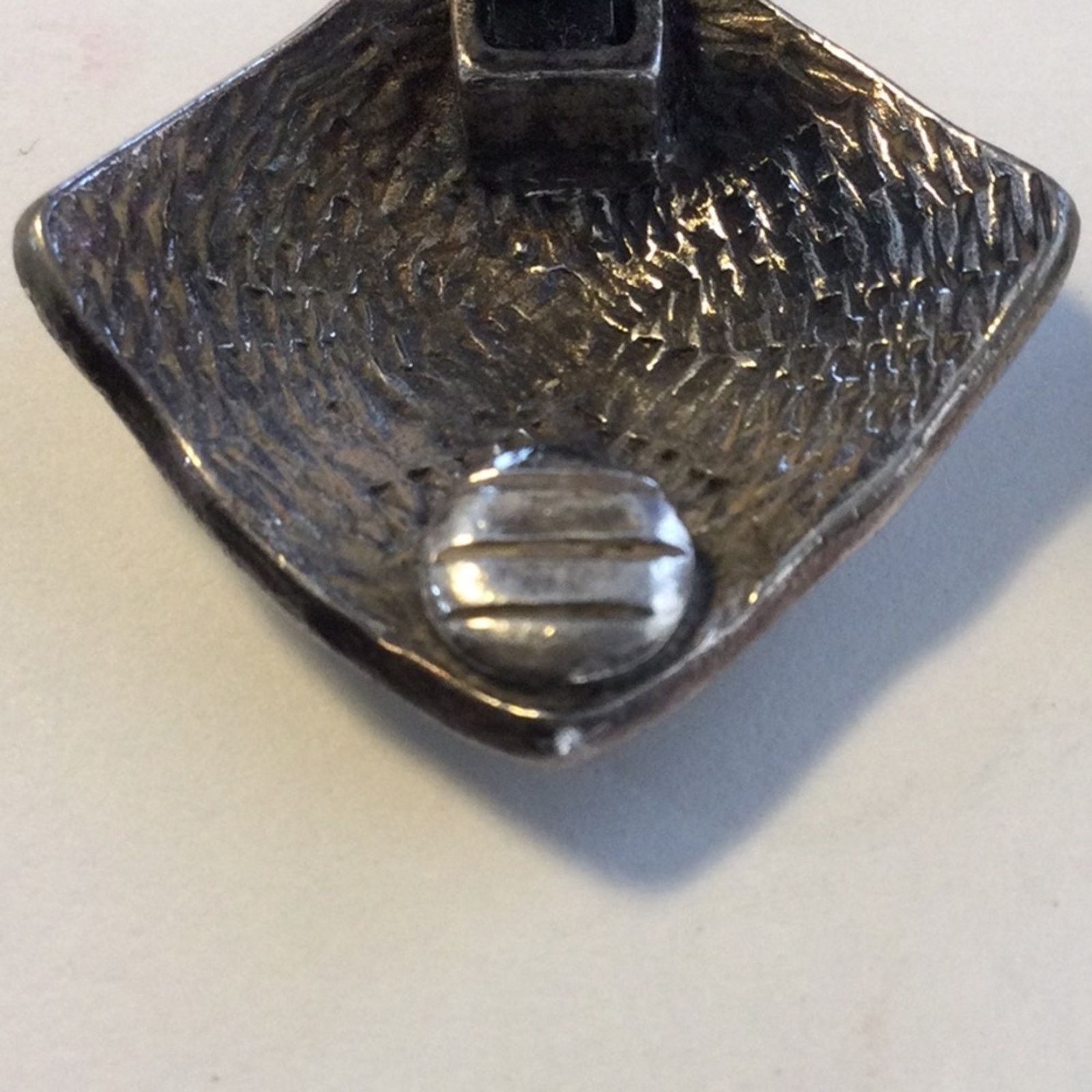 Other Vintage Mondernist Silver Tone Tribal Aztec Clip-On Earrings Size ONE SIZE - 7 Thumbnail
