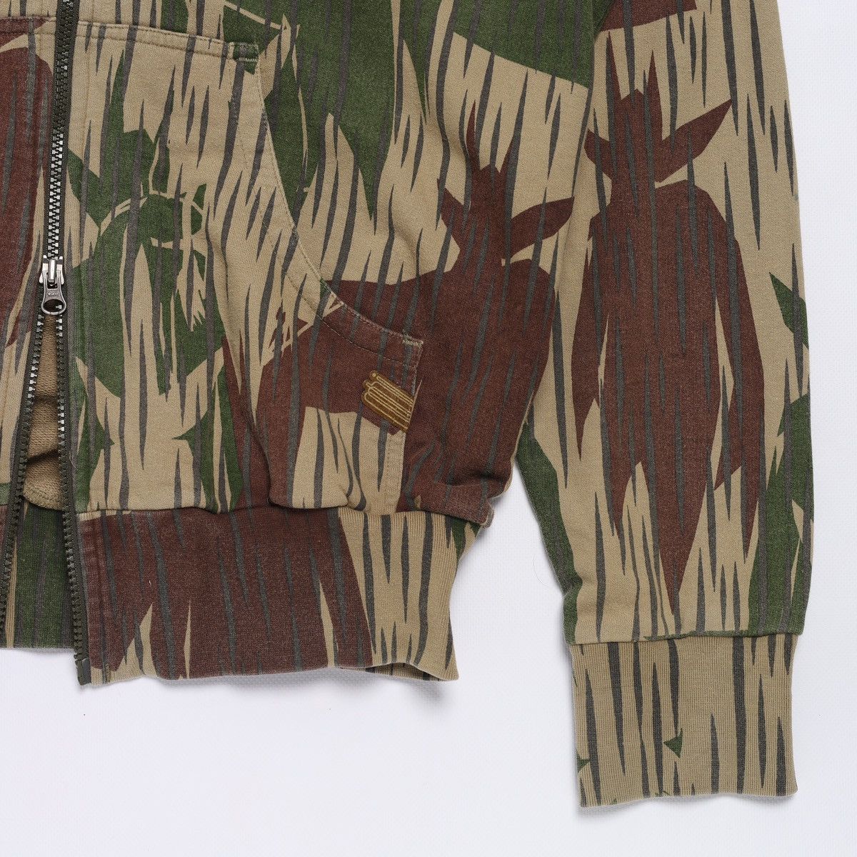 Maharishi Maharishi x Futura 00s Vintage Camo Printed Zip Hoodie Rare Size US L / EU 52-54 / 3 - 3 Thumbnail