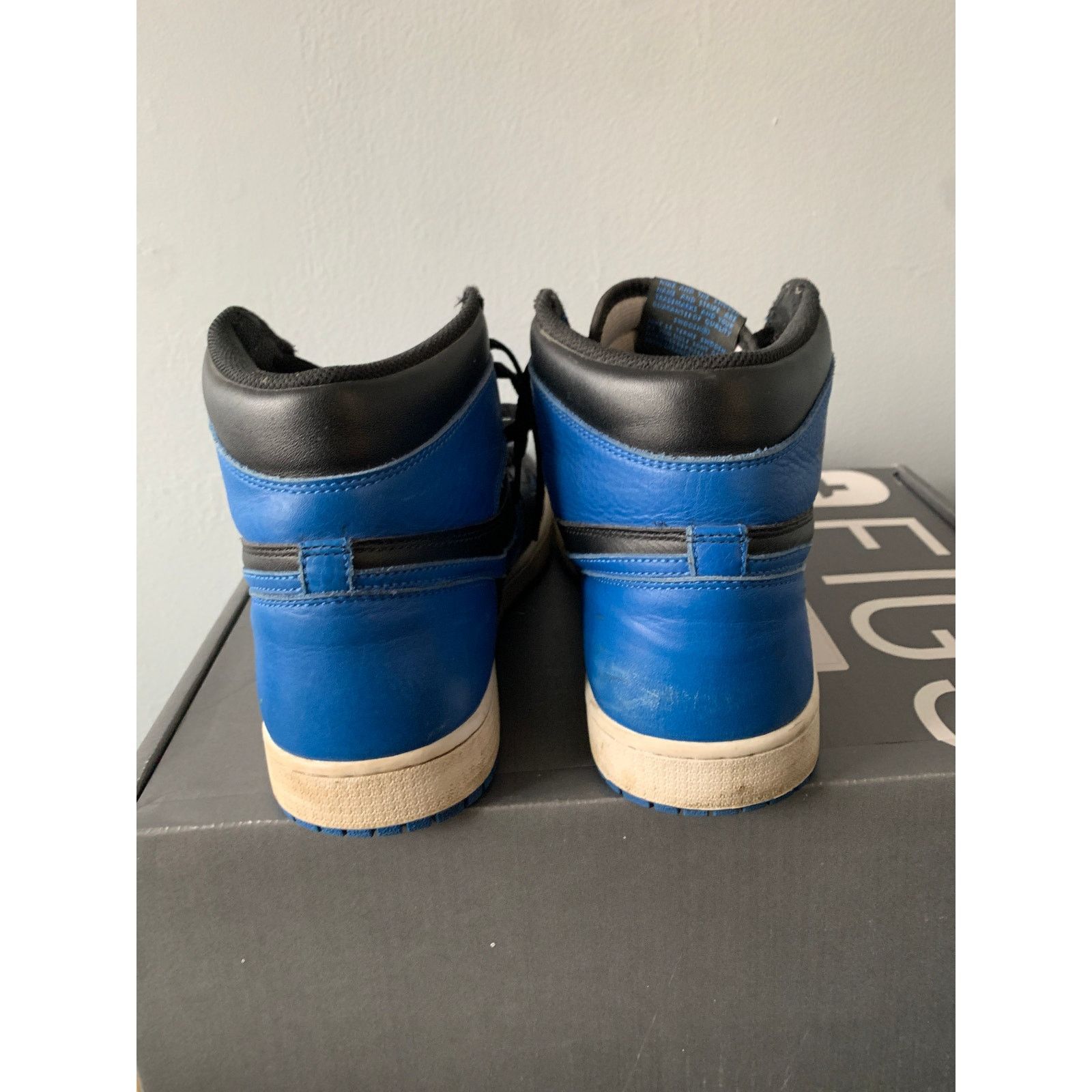 Nike Nike Air Jordan 1 Retro Royal 2017 Size 13 Used Size US 13 / EU 46 - 3 Thumbnail