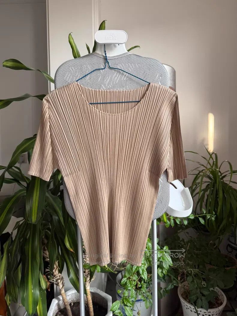 Issey Miyake Issey Miyake Moonlight Gold Crew Neck Short Sleeve Size L / US 10 / IT 46 - 1 Thumbnail
