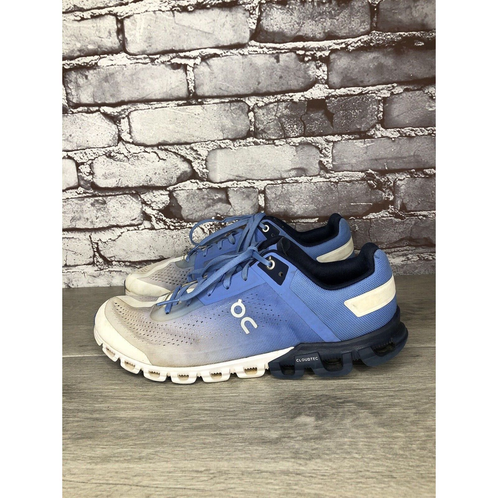 On On Cloudflow Marina White Blue Synthetic Lace Running Shoes Size US 10.5 / IT 40.5 - 19 Thumbnail