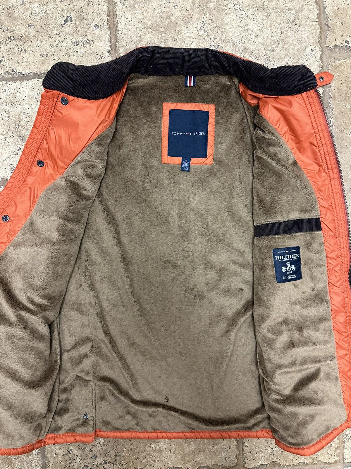 Tommy Hilfiger Tommy Hilfiger Button Zip Nylon Quilted Vest Outerwear Size US XL / EU 56 / 4 - 5 Thumbnail