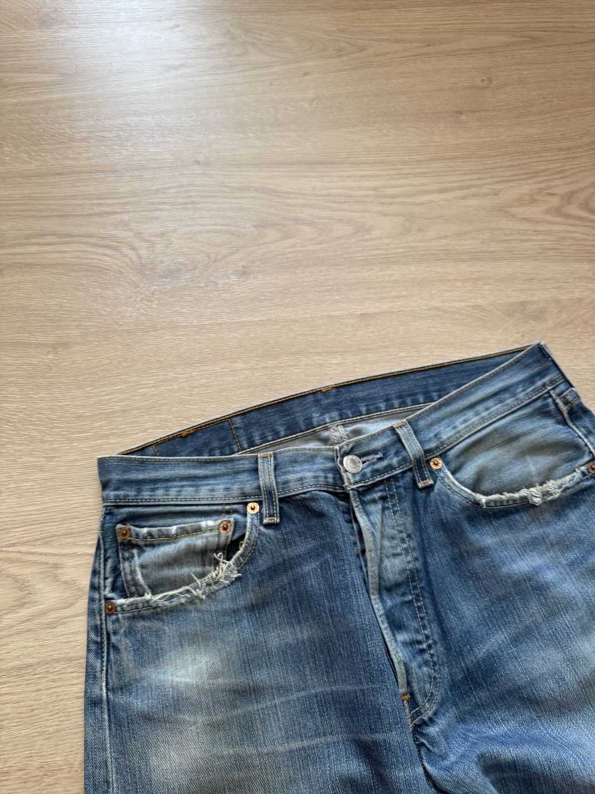 Levi's Vintage Levi’s 501 Distressed Blue Denim Jeans Size US 33 - 3 Thumbnail