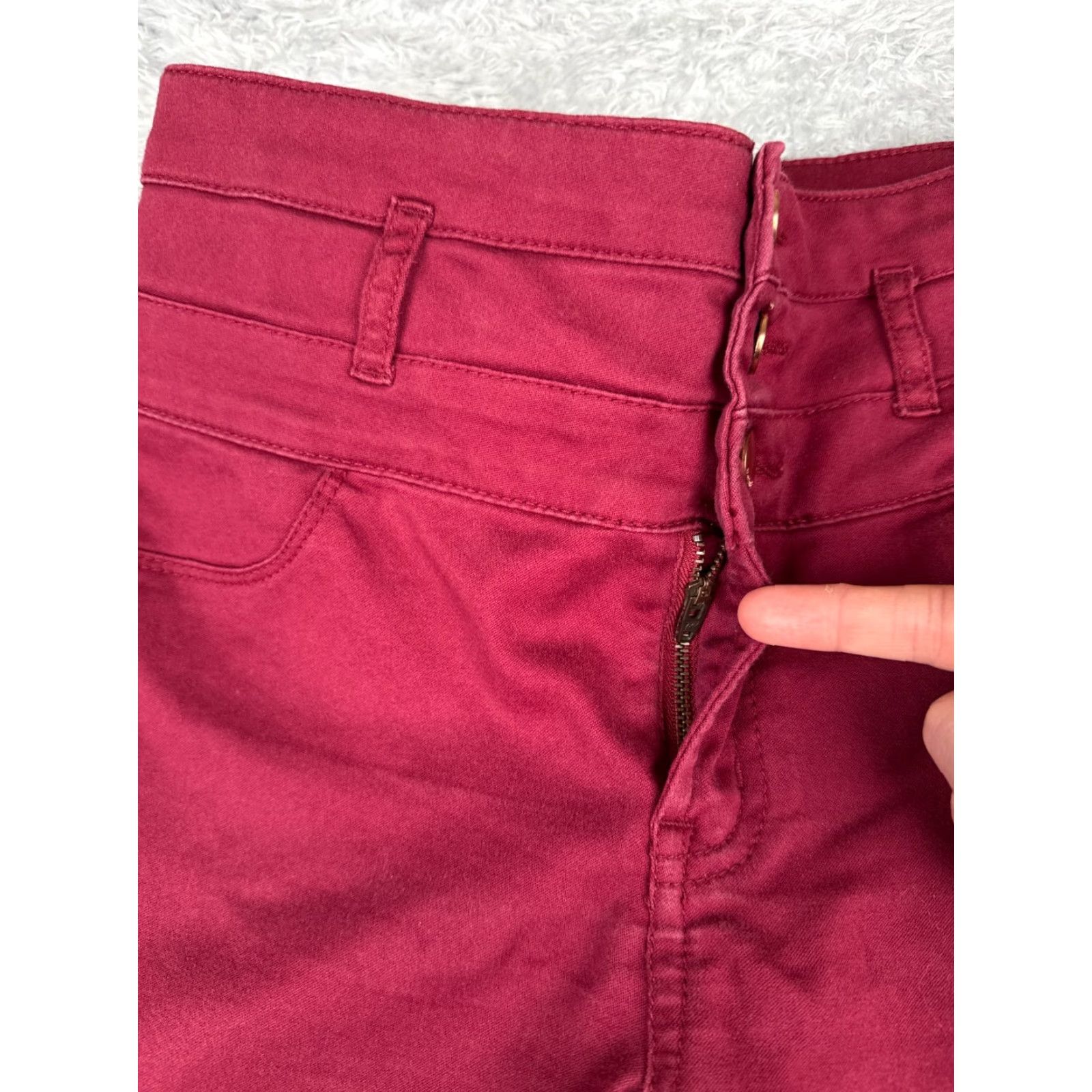 Vintage Refuge Jeans Womens 8 Red Skinny Denim Pants Mid Rise 30x28 Stretch 5-Pocket Classic Size 30" / US 8 / IT 44 - 5 Thumbnail