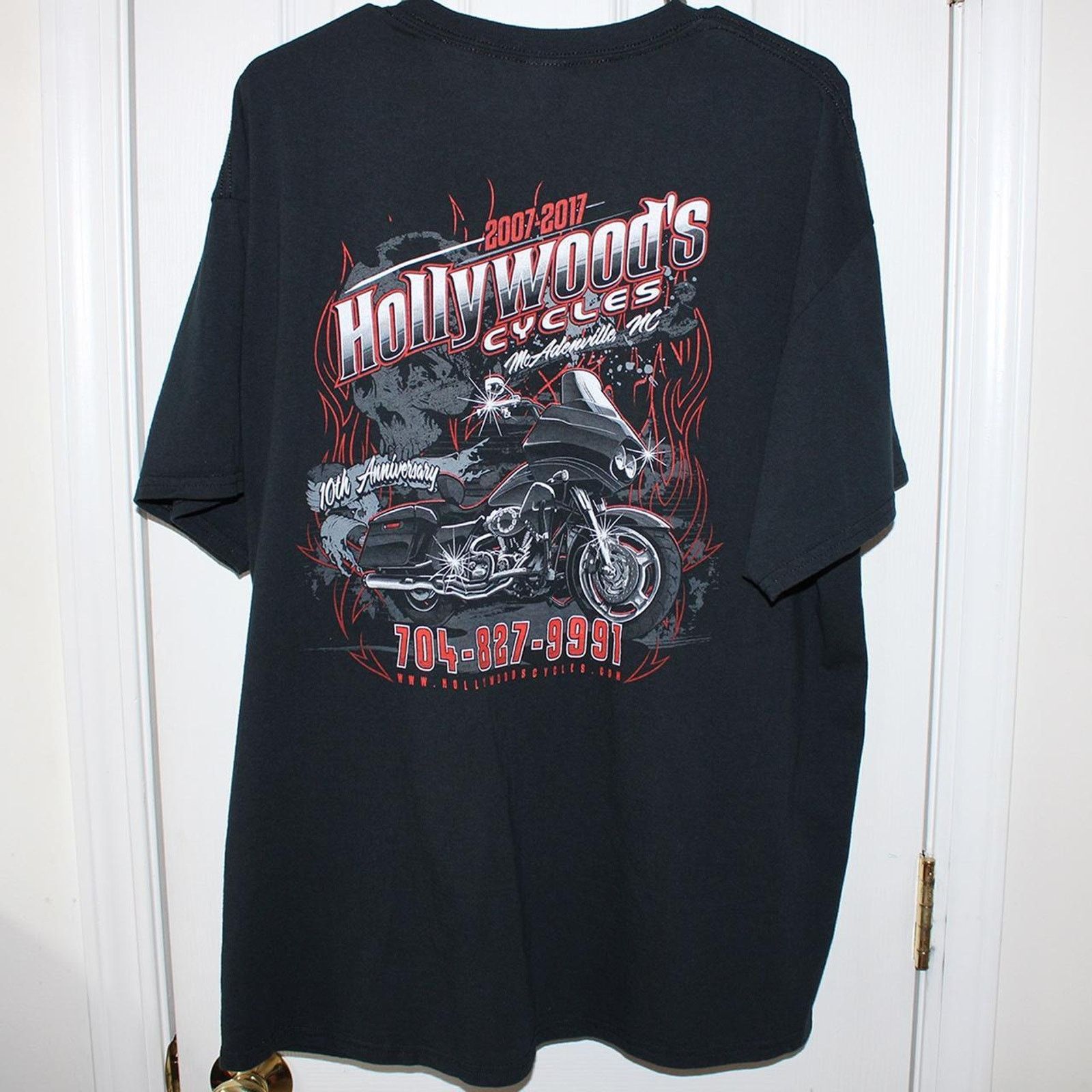Vintage Y2K Black Skull Hollywood Motorcycles graphic tee Size US XL / EU 56 / 4 - 5 Thumbnail