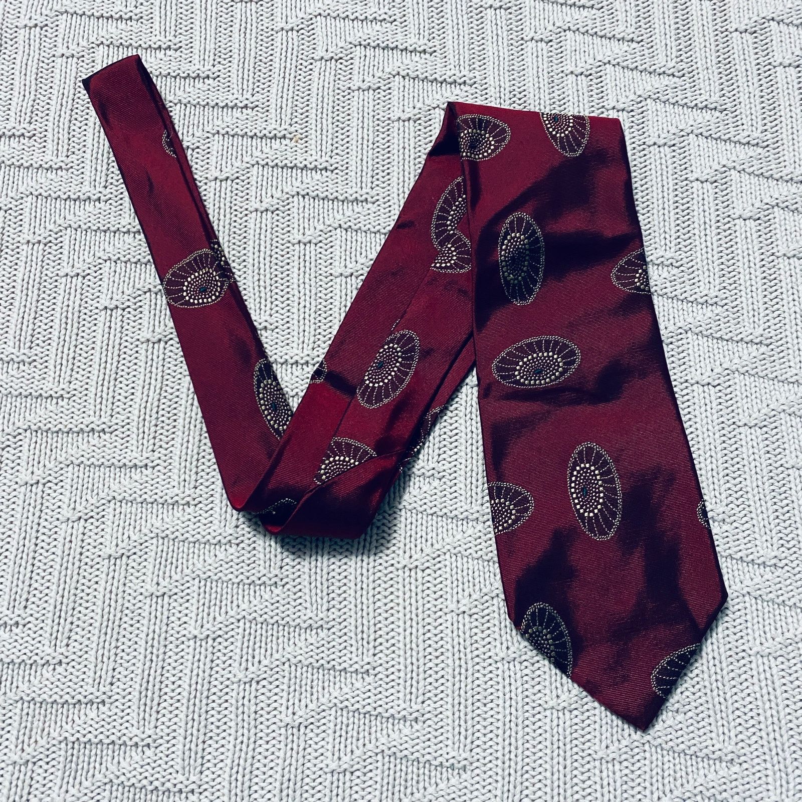 Hugo Boss Hugo Boss maroon flying saucer silk tie Size ONE SIZE - 1 Thumbnail