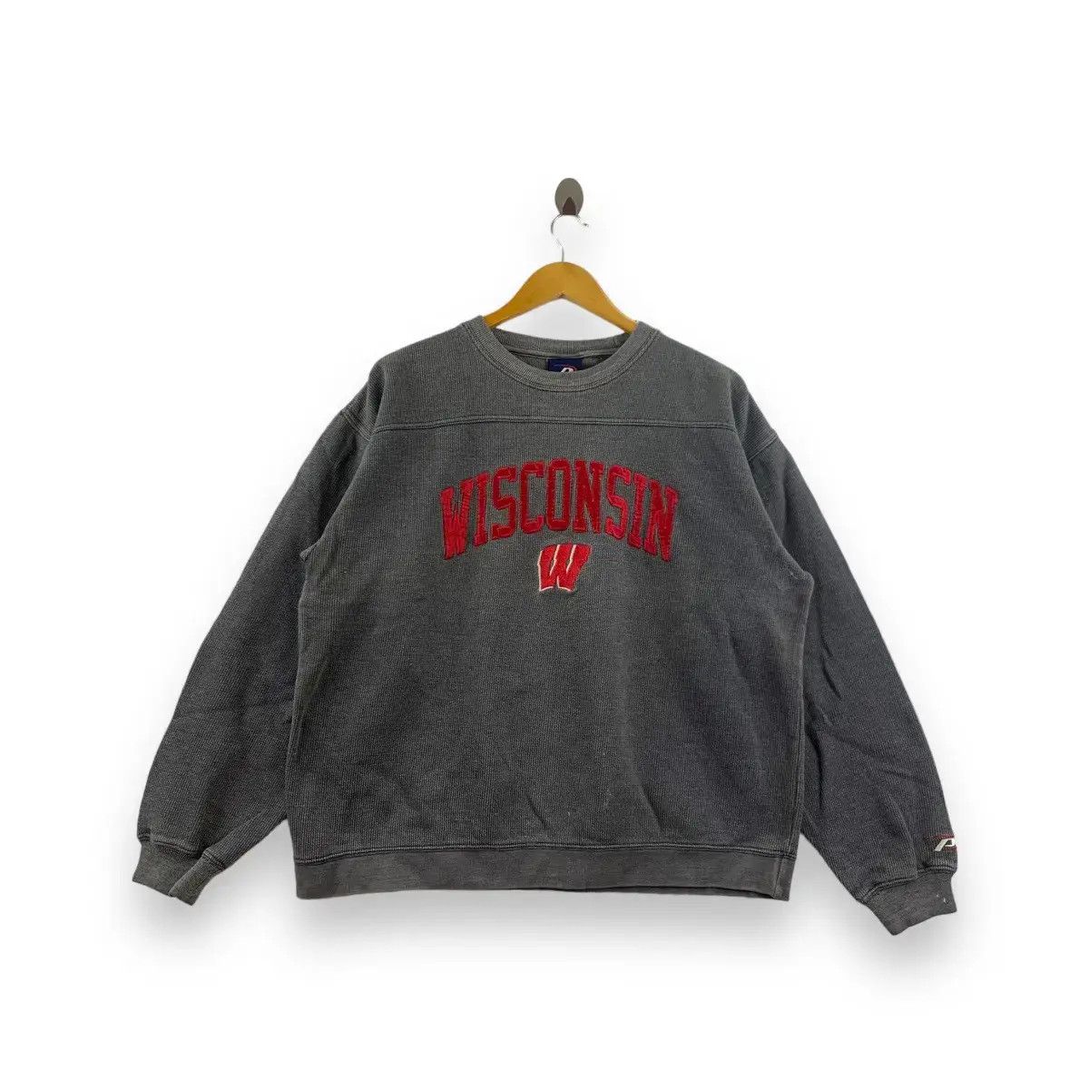 Vintage Vintage WISCONSIN BADGERS UNIVERSITY Athletic Sweatshirt Size L / US 10 / IT 46 - 1 Thumbnail