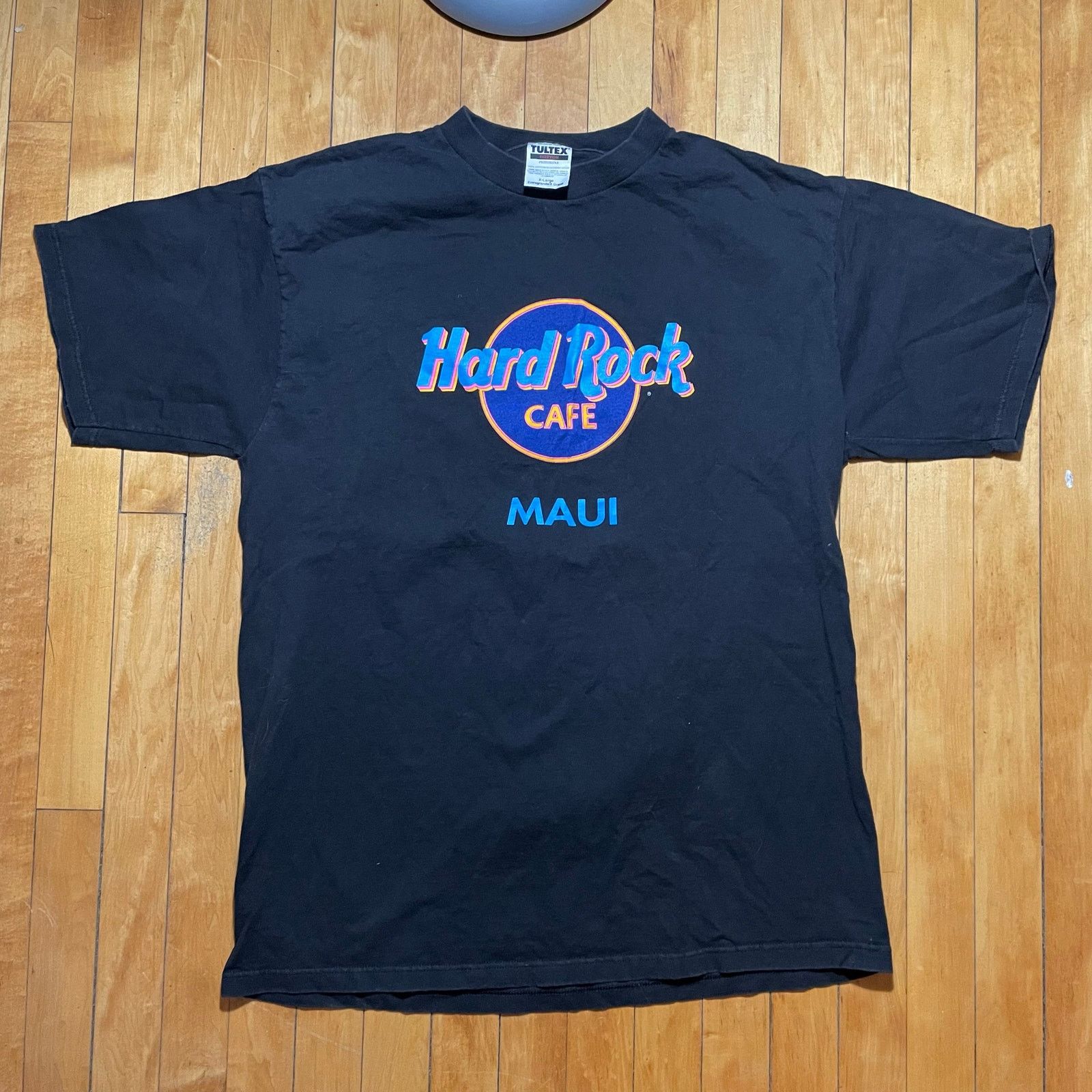 Hard Rock Cafe 90s Tultex Hard Rock Cafe Maui Black Graphic shirt size XL Size US XL / EU 56 / 4 - 1 Thumbnail