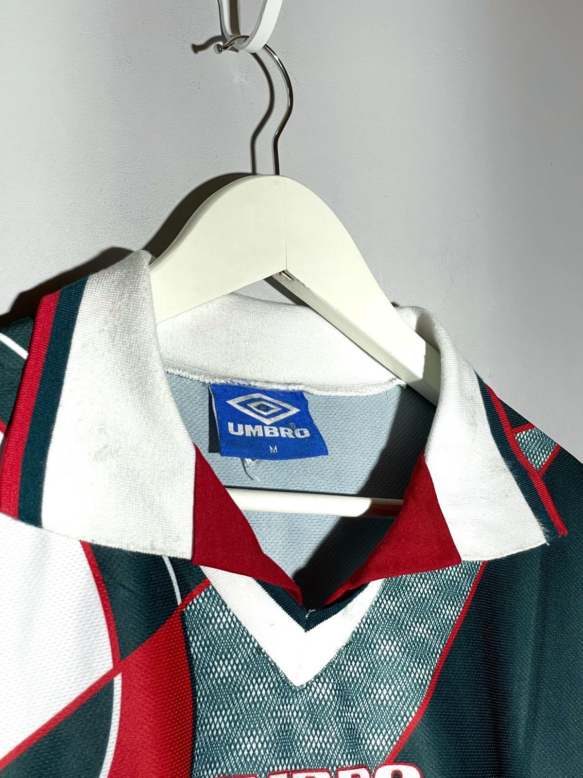 Umbro × Vintage National Team Wales Umbro 1994 Away Vintage Football Shirt Size US M / EU 48-50 / 2 - 3 Thumbnail