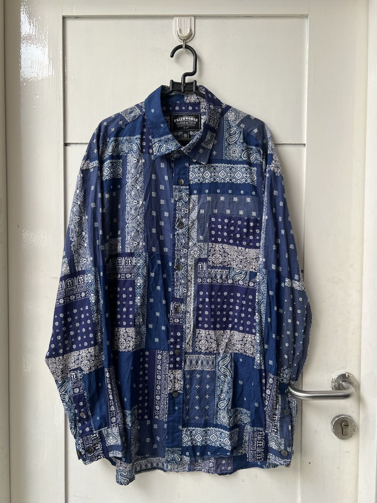 FrizmWORKS FREE TAX! Bandana Paisley Shirt Size US XL / EU 56 / 4 - 1 Thumbnail