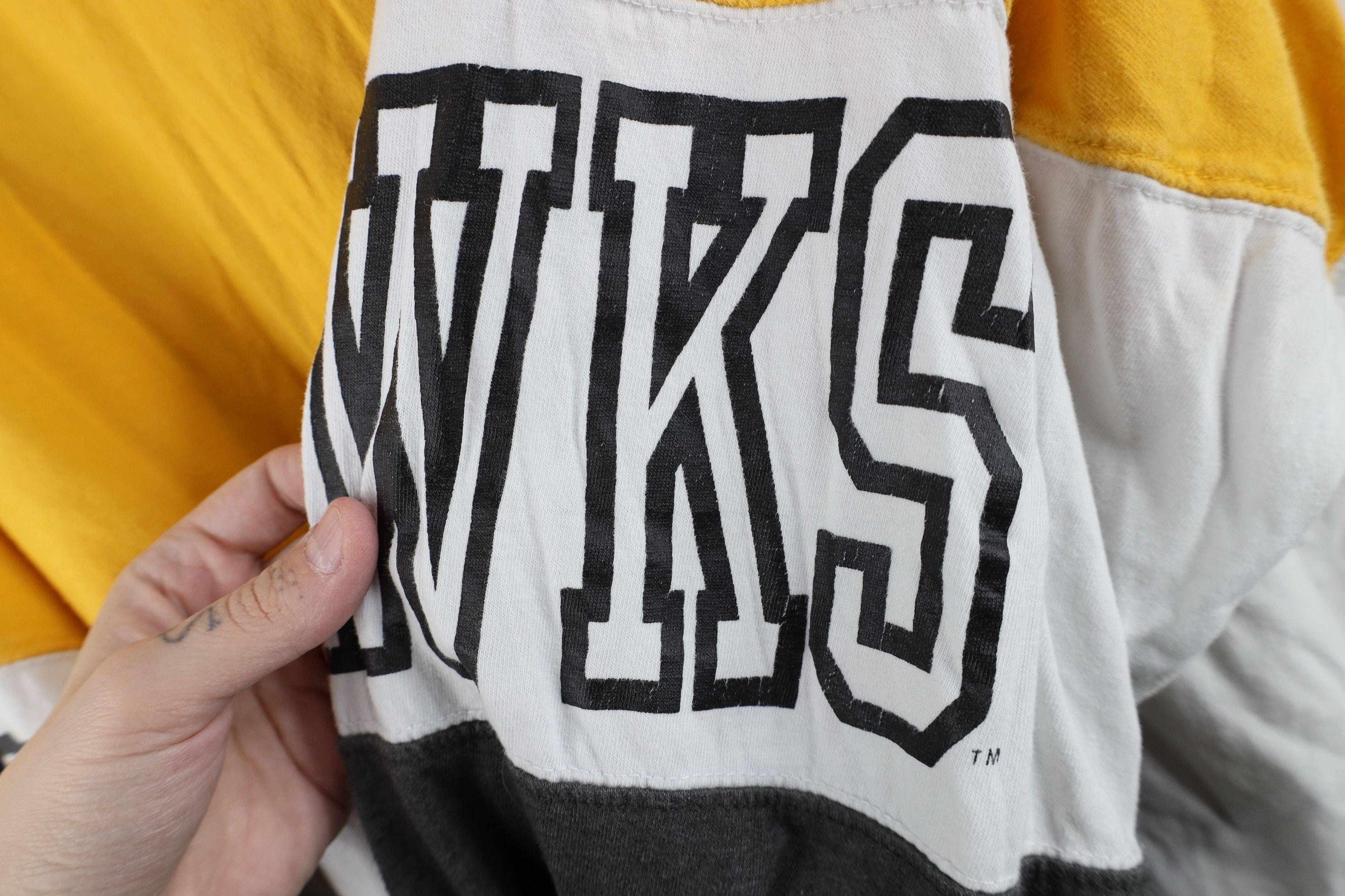 Vintage Vintage Y2K University of Iowa Long Sleeve Spirit T-Shirt Size L / US 10 / IT 46 - 7 Thumbnail