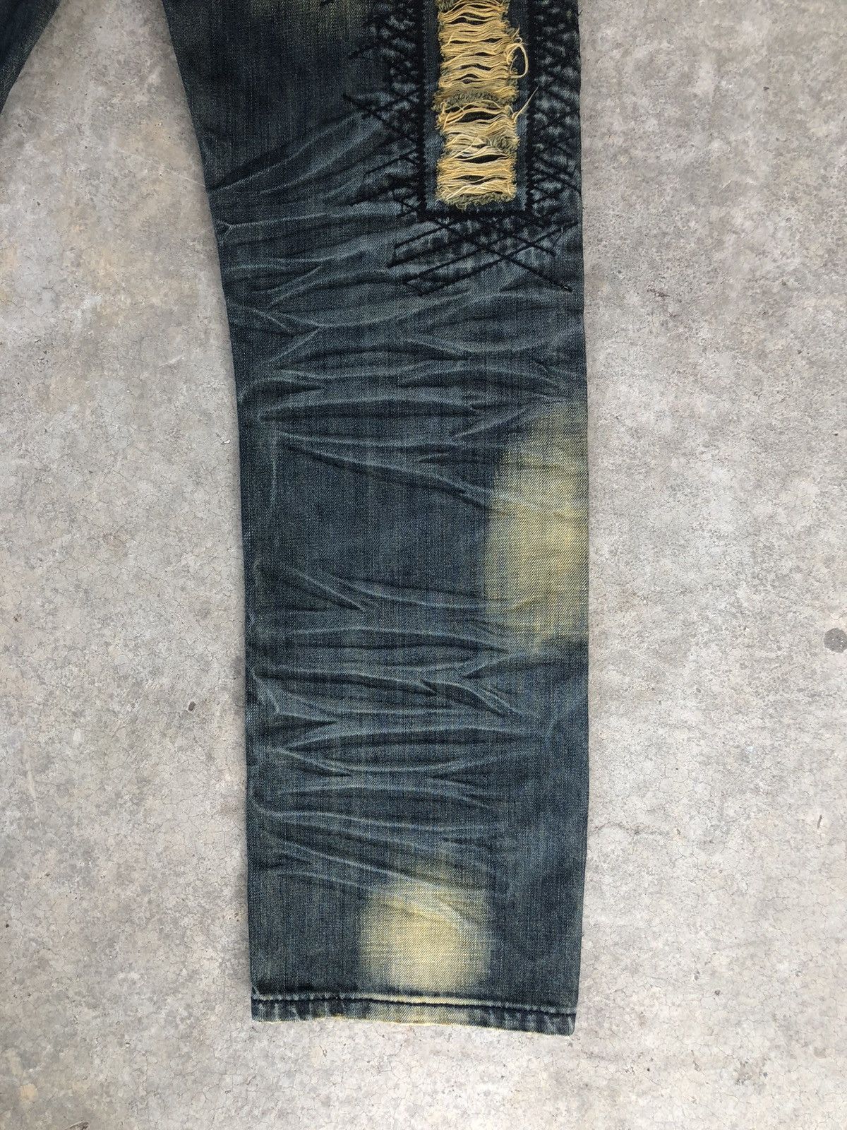 Who Decides War Japanese Kouyizu Distressed Jeans Patchwork Size US 32 / EU 48 - 12 Thumbnail