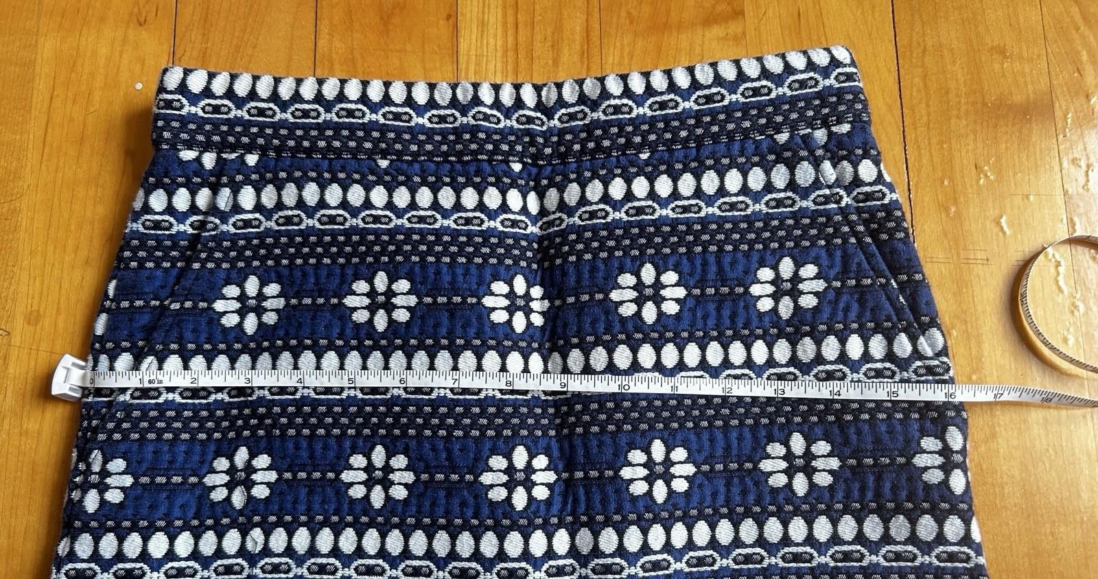 J.Crew J Crew Tapestry-style woven geometric Floral Skirt sz 00 Size 24" / US 00 / IT 34 - 8 Thumbnail