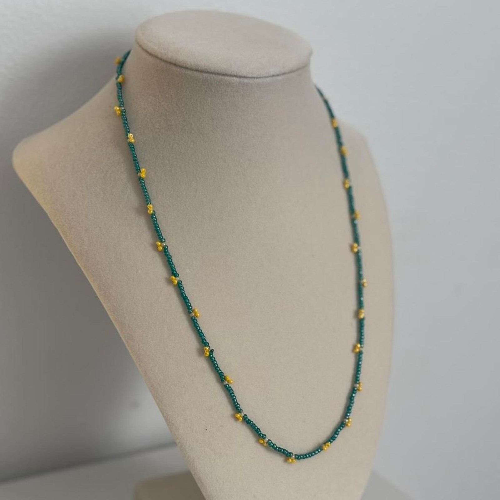 Other Green Yellow Beaded Necklace Handmade Colorful Jewelry Size ONE SIZE - 2 Thumbnail