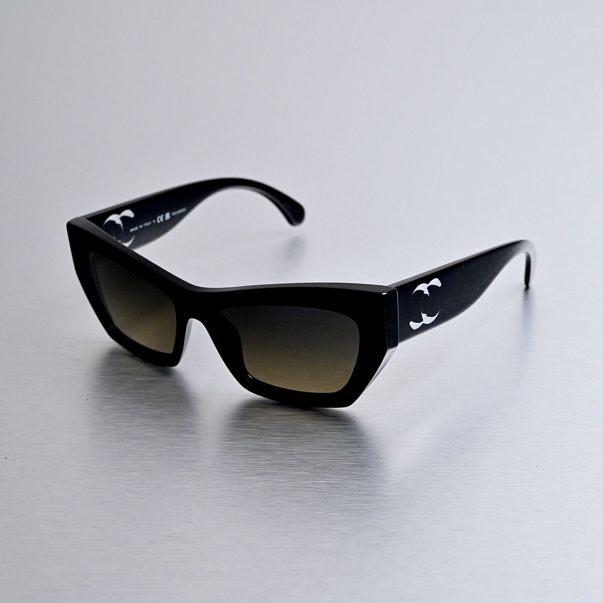 Chanel CHANEL 0CH5527 SUNGLASSES Size ONE SIZE - 1 Thumbnail