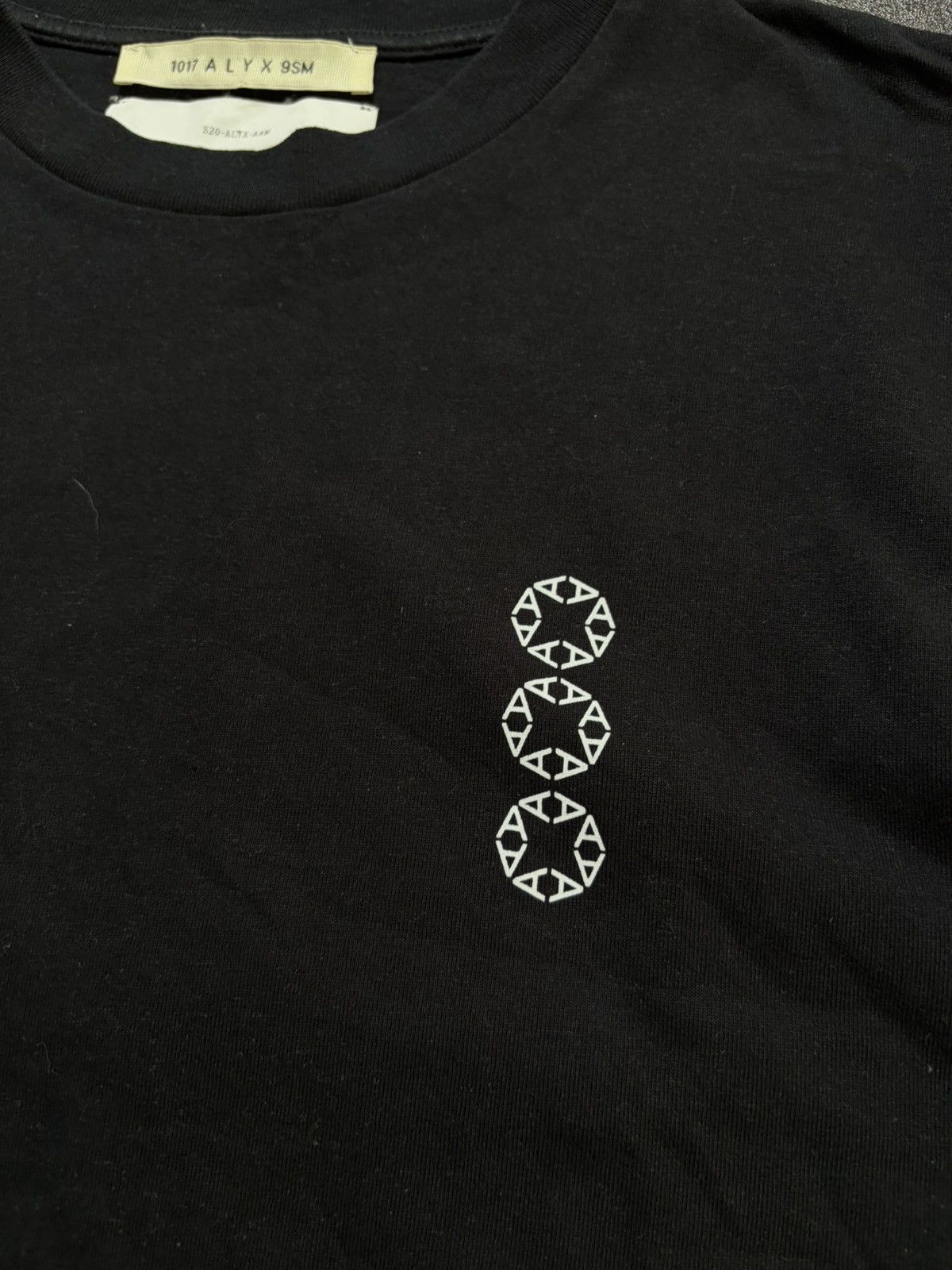 1017 ALYX 9SM 1017 Alyx 9SM black tee Japan Style Archive Vintage Retro Size US XL / EU 56 / 4 - 6 Thumbnail
