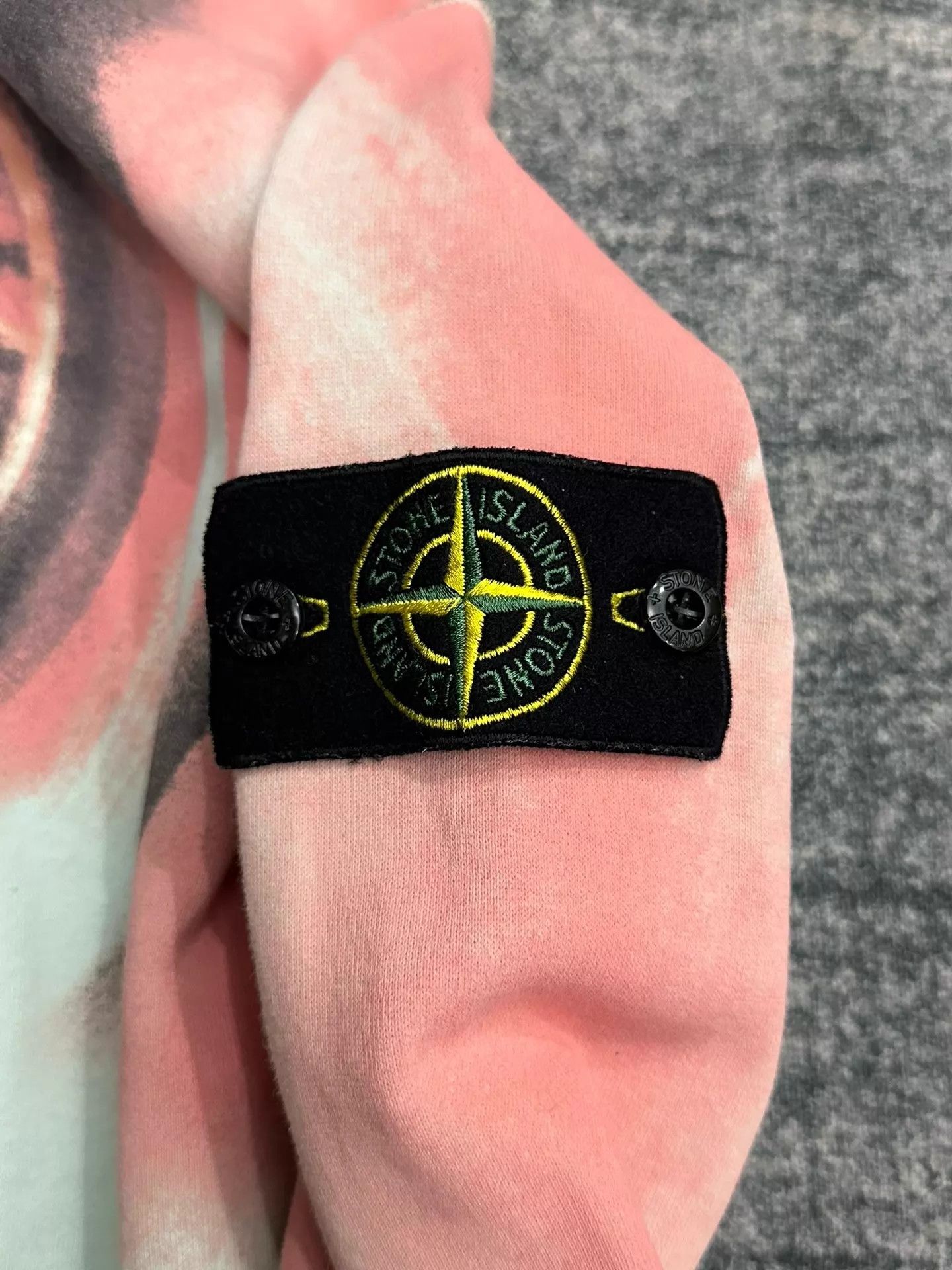 Stone Island Stone Island 22FW digital compass crewneck M black pink cyan Size US M / EU 48-50 / 2 - 3 Thumbnail