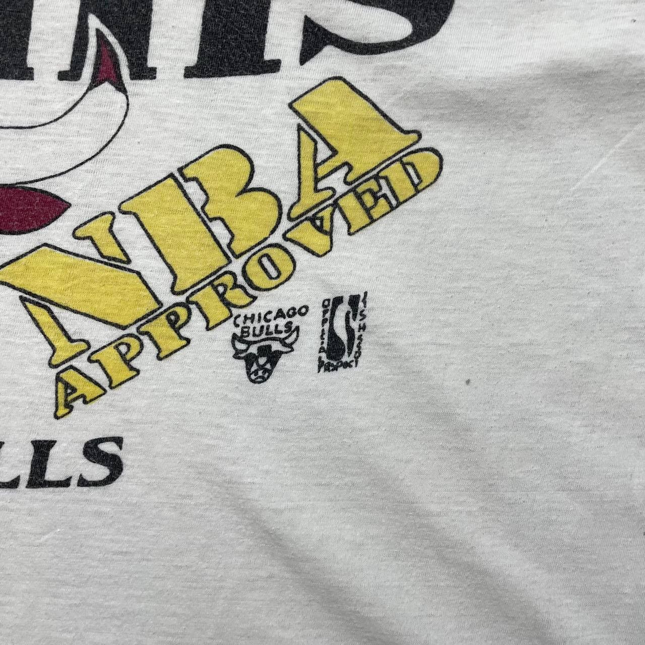 NBA × Vintage Vintage 90s Chicago Bulls NBA Approved T Shirt White Size US M / EU 48-50 / 2 - 4 Thumbnail