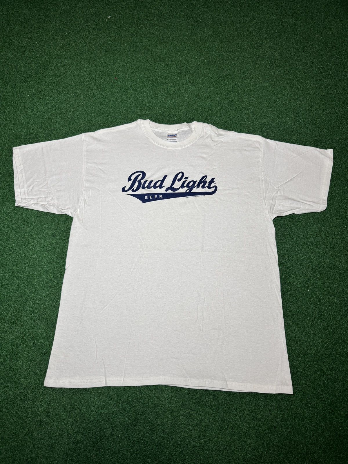 Vintage Vintage Budlight Script Anheuser Busch Y2K Beer XL T Shirt Size US XL / EU 56 / 4 - 1 Thumbnail