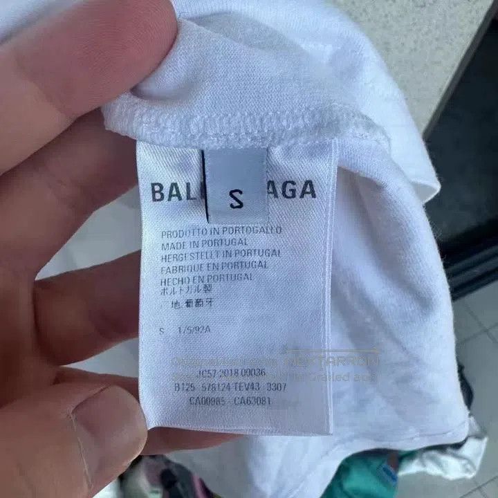 Balenciaga Balenciaga Back Logo Short Sleeve T-Shirt Size US S / EU 44-46 / 1 - 3 Thumbnail