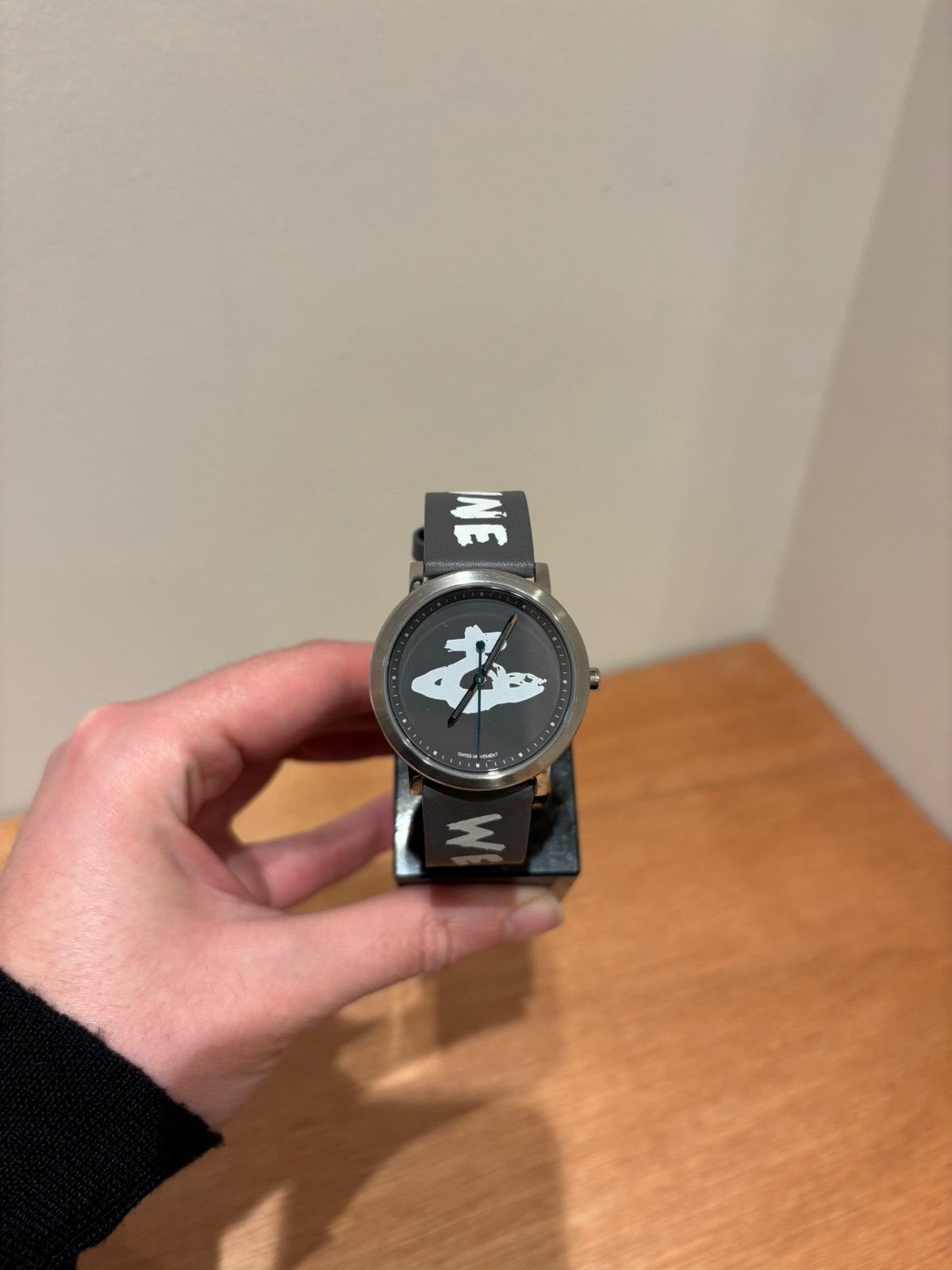 Vivienne Westwood o1f1d3z1225 Size: OS / Ladbroke Watch in Black/Silver Size ONE SIZE - 1 Preview