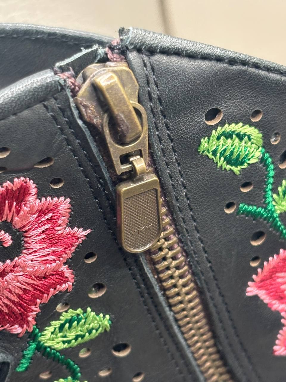 Savio Barbato Savio Barbato Italy Floral Western Ankle Boots Size US 7 / IT 37 - 4 Thumbnail