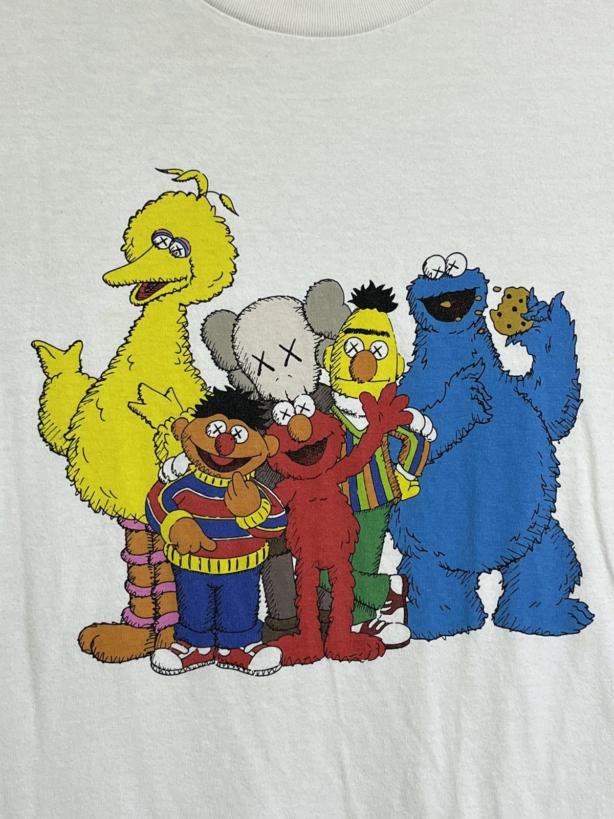 Kaws × Uniqlo ARCHIVE UNIQLO x KAWS x SESAME STREET COLLABORATION T SHIRT Size US M / EU 48-50 / 2 - 3 Thumbnail