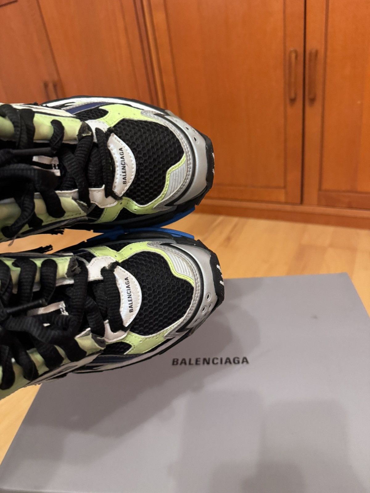 Balenciaga Balenciaga Runner Green Blue Black Size US 8 / EU 41 - 11 Thumbnail
