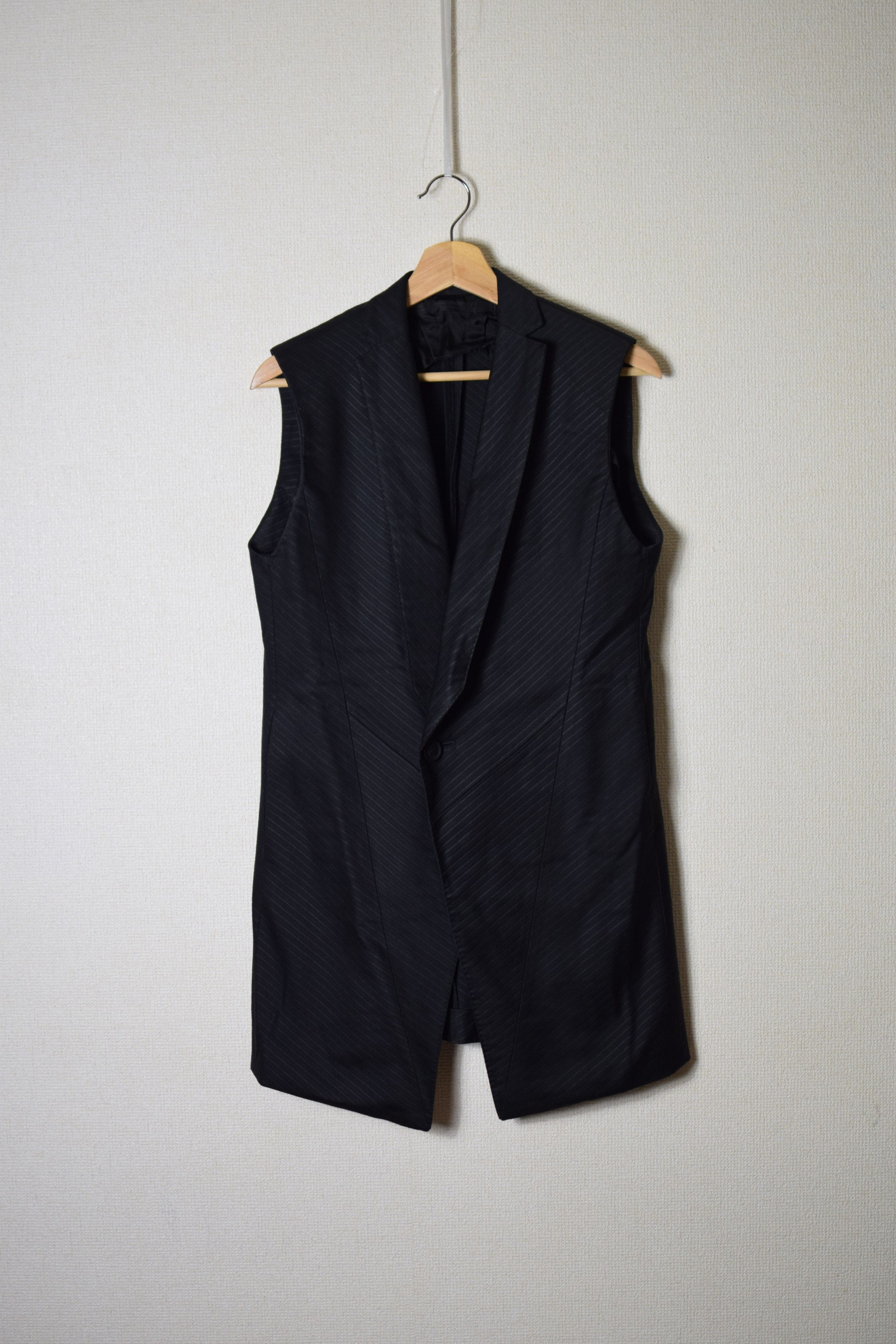 Julius Julius SS15 Prism Embossed Vest - 497JAM9-WS Size 46R - 2 Thumbnail