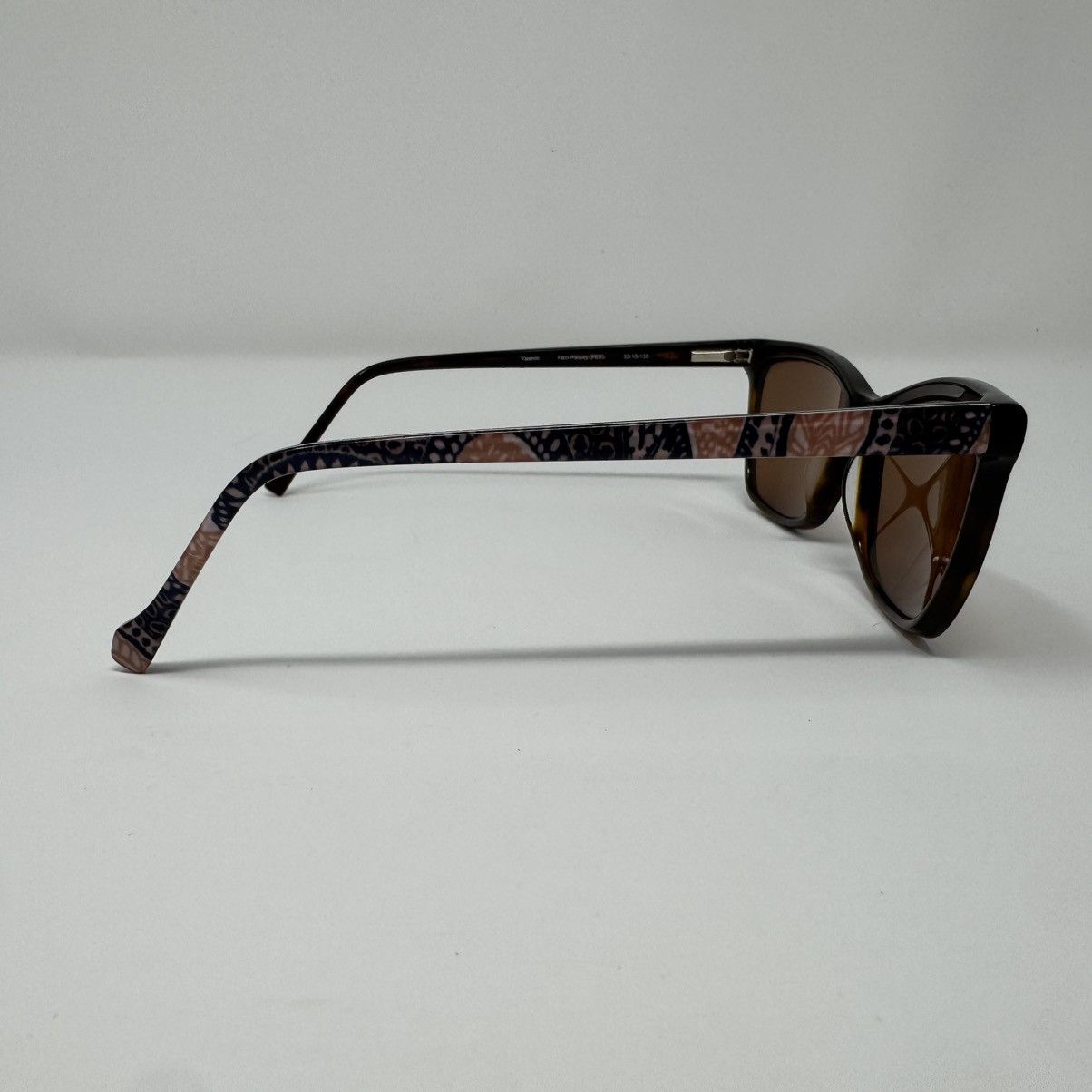 Vera Bradley Vera Bradley Yasmin Fern Paisley Women’s Sunglasses Size ONE SIZE - 3 Thumbnail