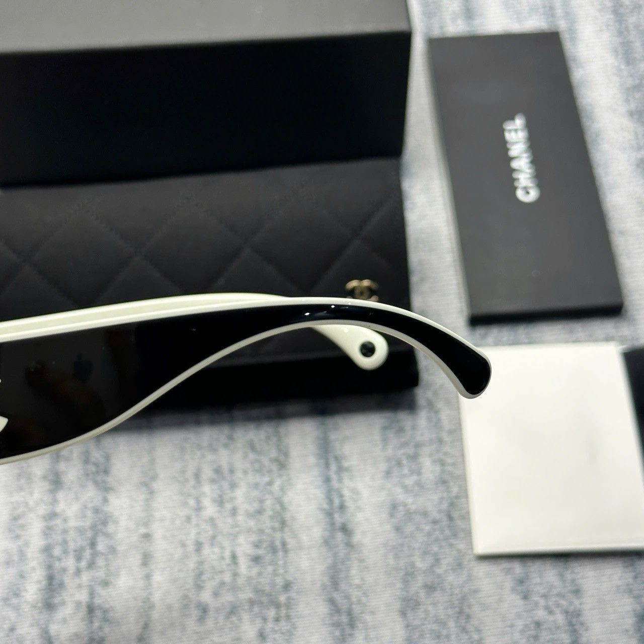 Chanel CHANEL 0CH6056 165653 SUNGLASSES Size ONE SIZE - 7 Thumbnail