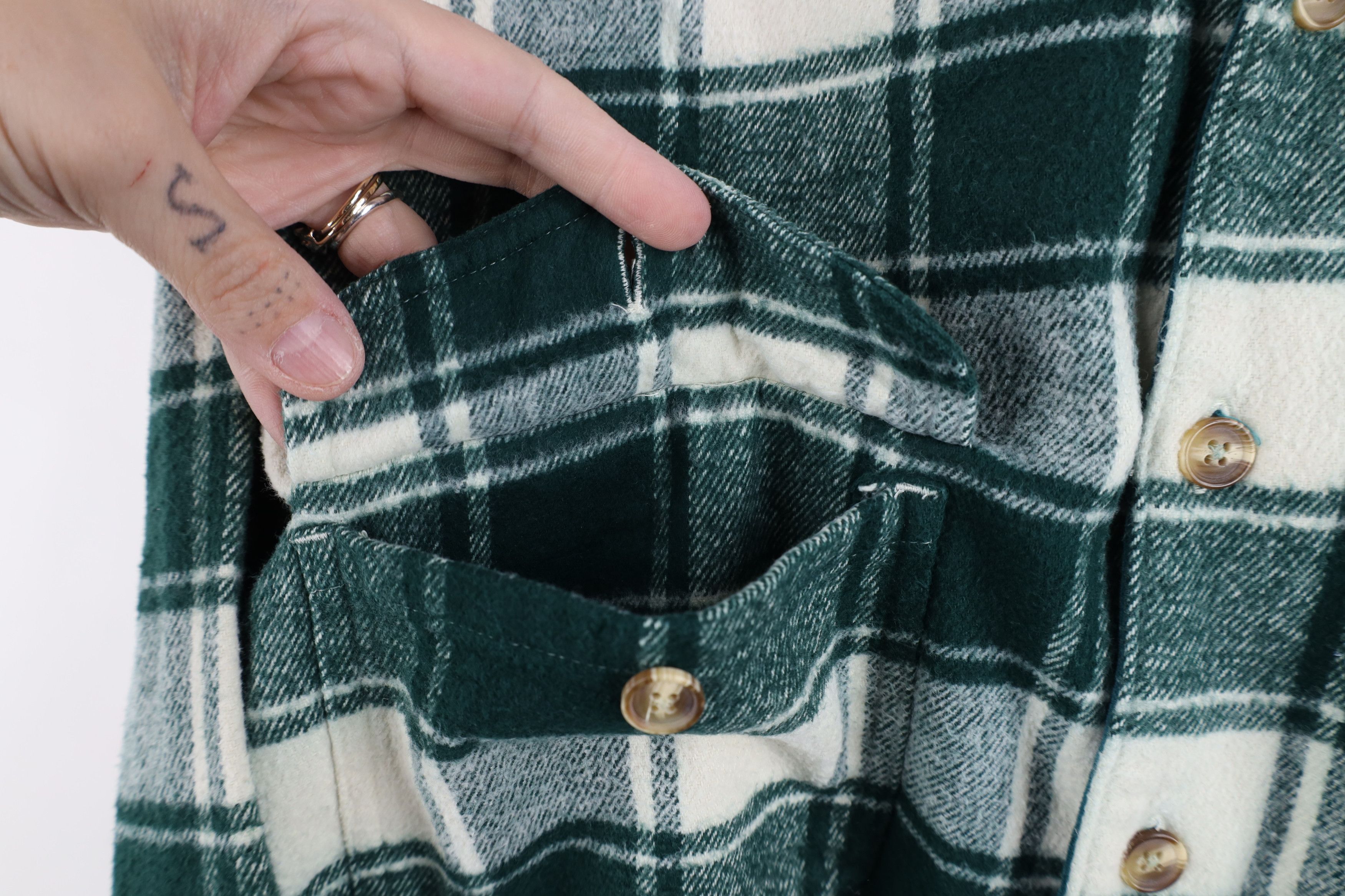 Eddie Bauer Vintage 90s Eddie Bauer Heavyweight McKinley Button Shirt Size US L / EU 52-54 / 3 - 4 Thumbnail