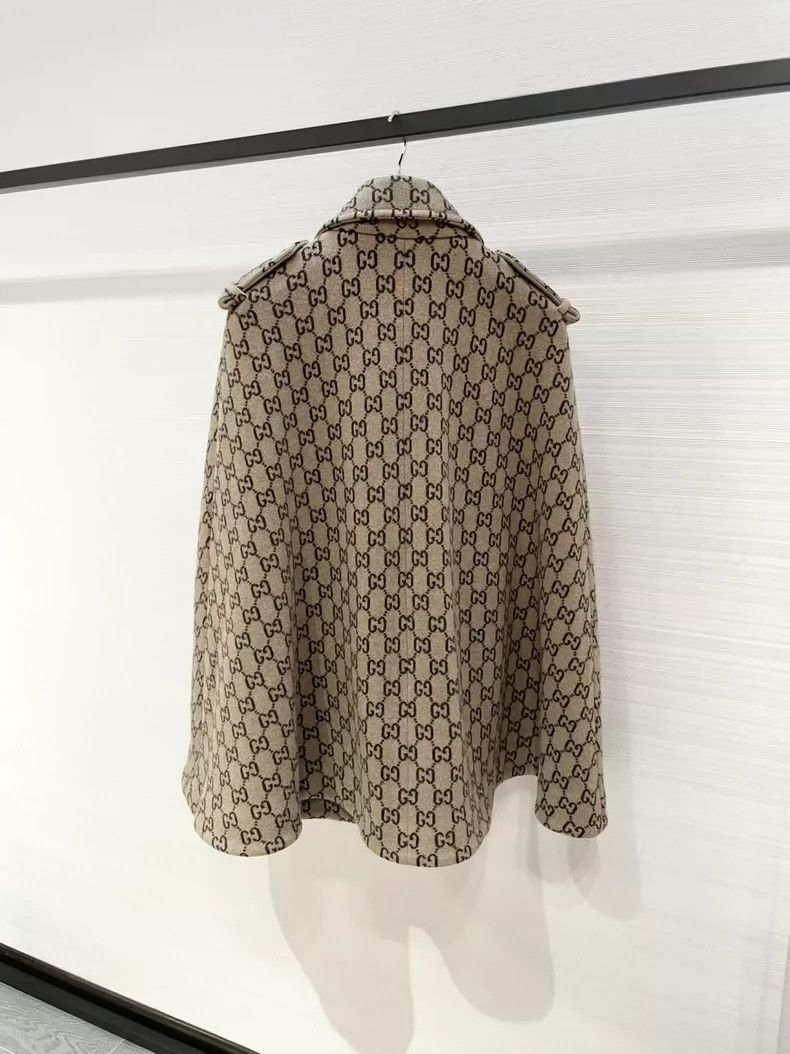 Gucci Gucci Full logo cloak jacket 2501-Nextarrow Size US M / EU 48-50 / 2 - 2 Thumbnail