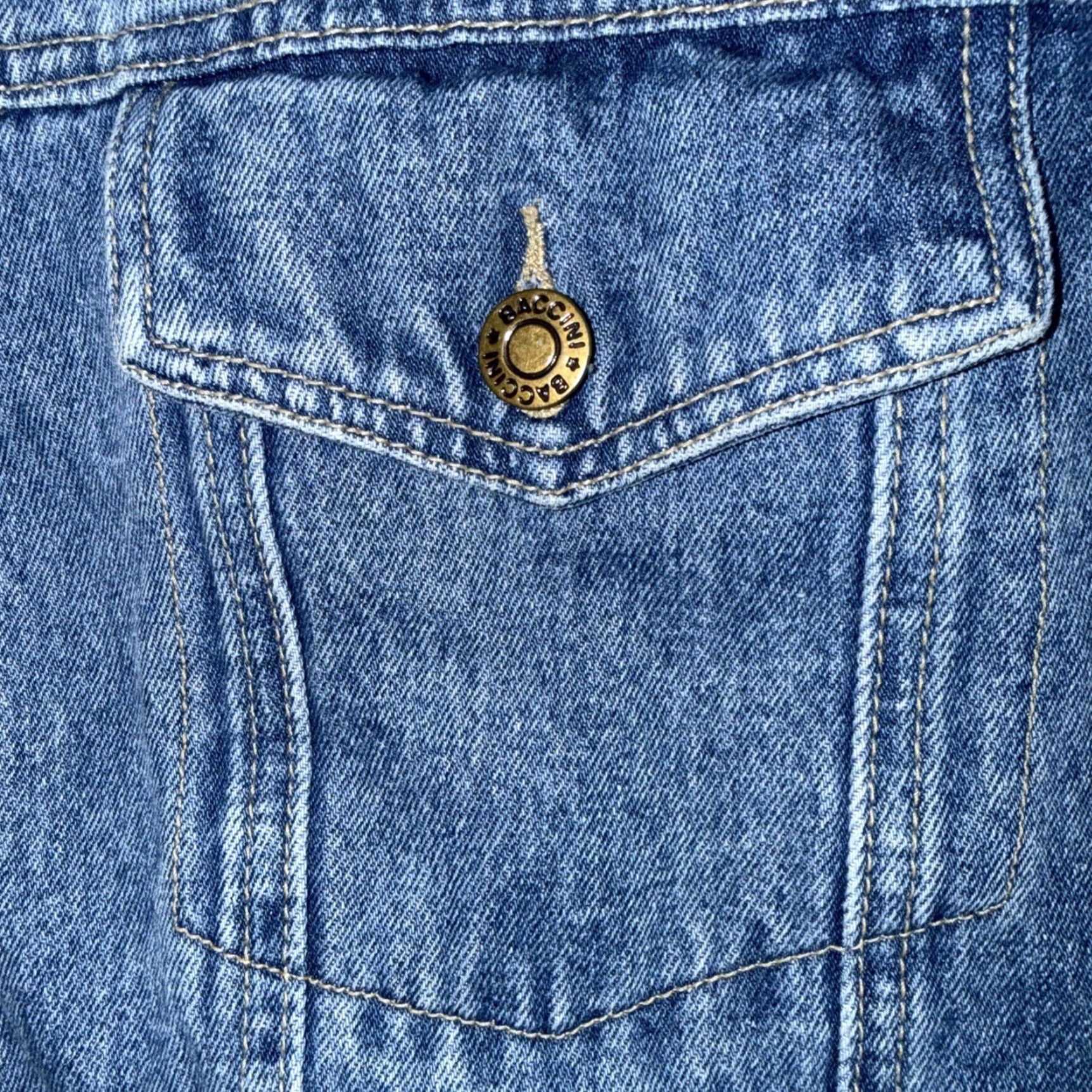 Denime VINTAGE BACCINI Trucker Jacket Men’s L Blue Denim 50 Chest Y2K 80s 90s Pockets Button Short Casual Workwear Jacket Mens Size US 33 - 6 Thumbnail