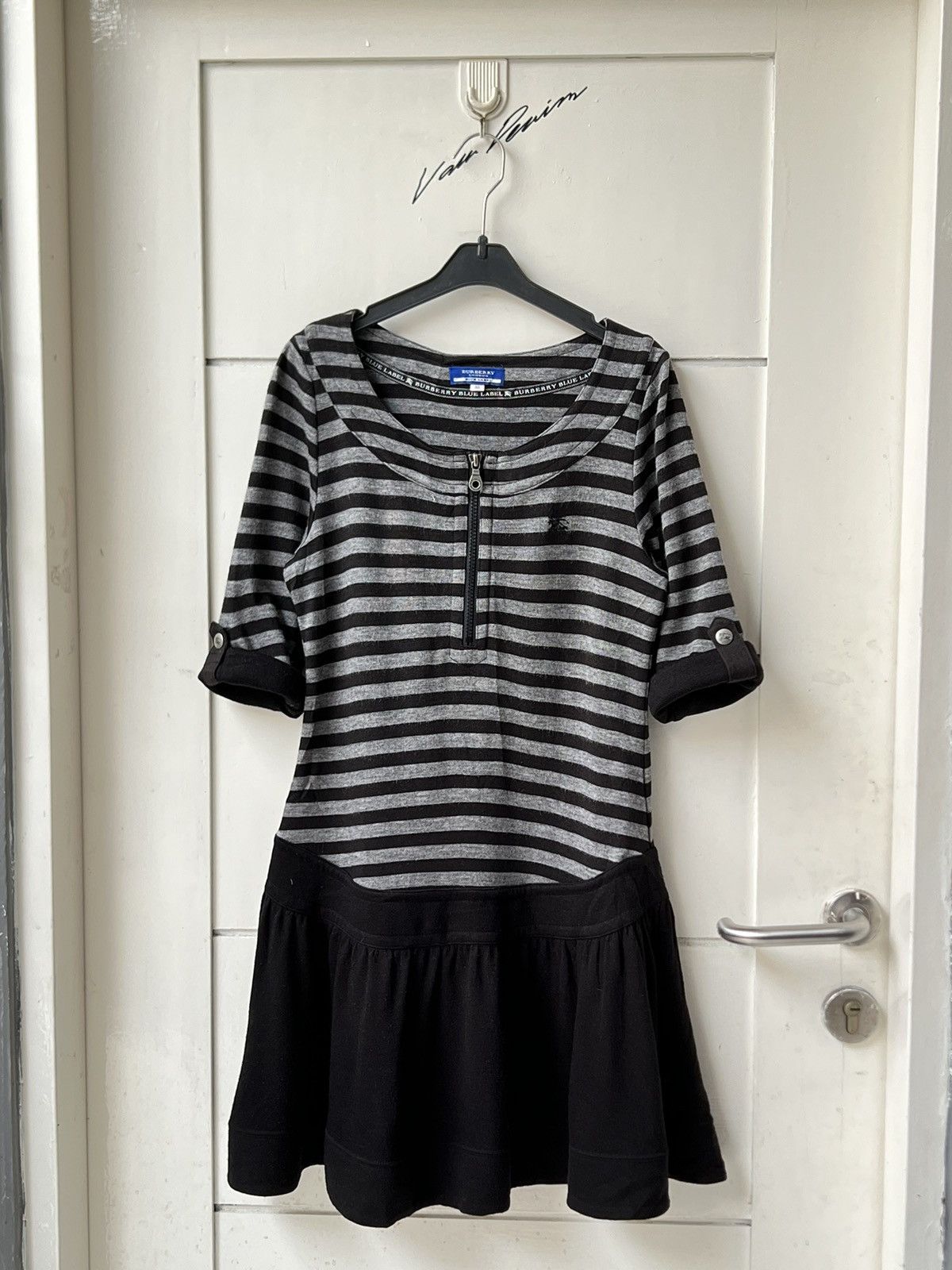 Burberry BURBERRY Striped Midi Dress Size XS / US 0-2 / IT 36-38 - 1 Thumbnail