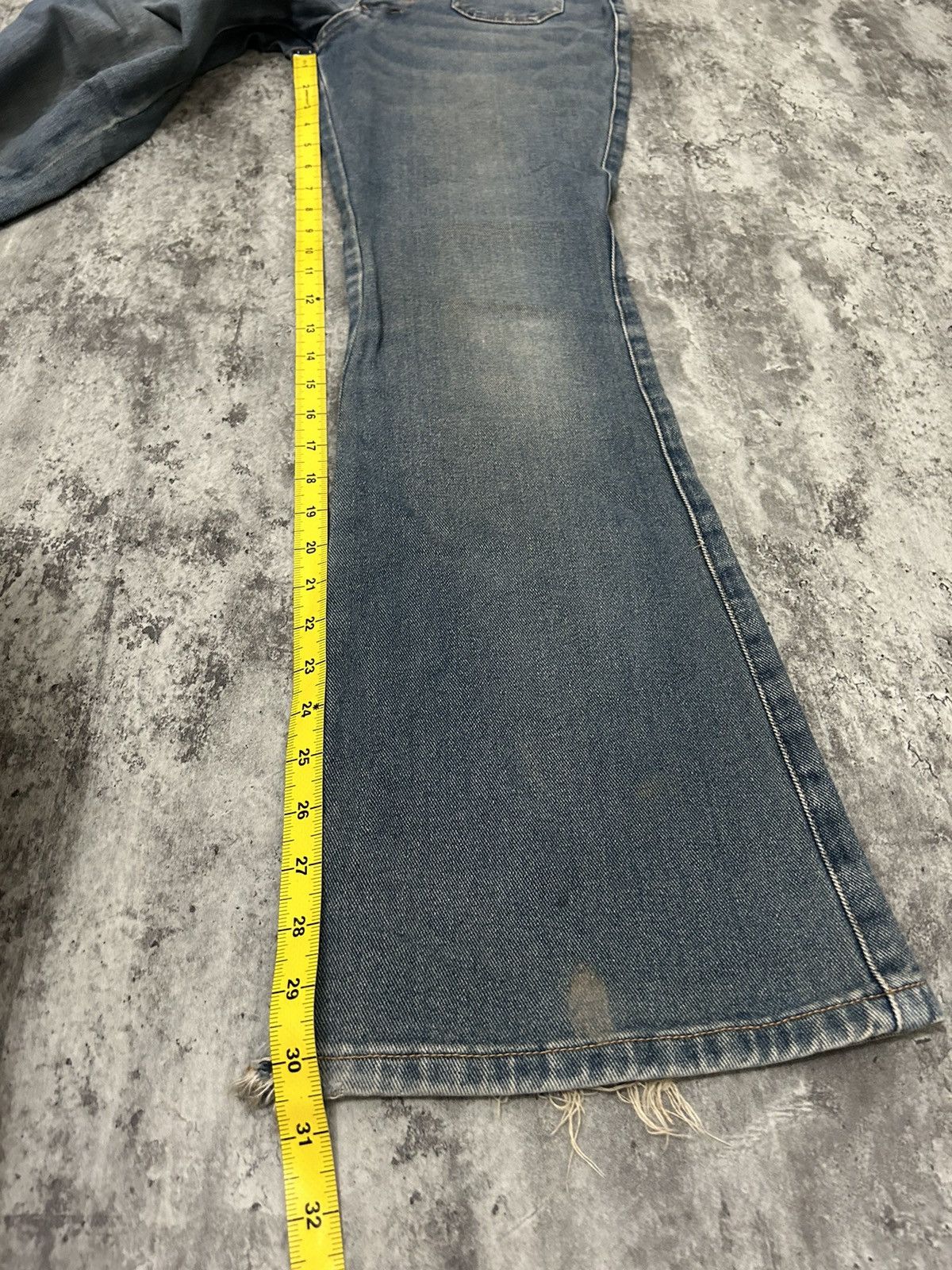 If Six Was Nine × Japanese Brand × Le Grande Bleu (L.G.B.) Vintage Jouer aux echecs Flare Jeans Size US 27 - 19 Thumbnail