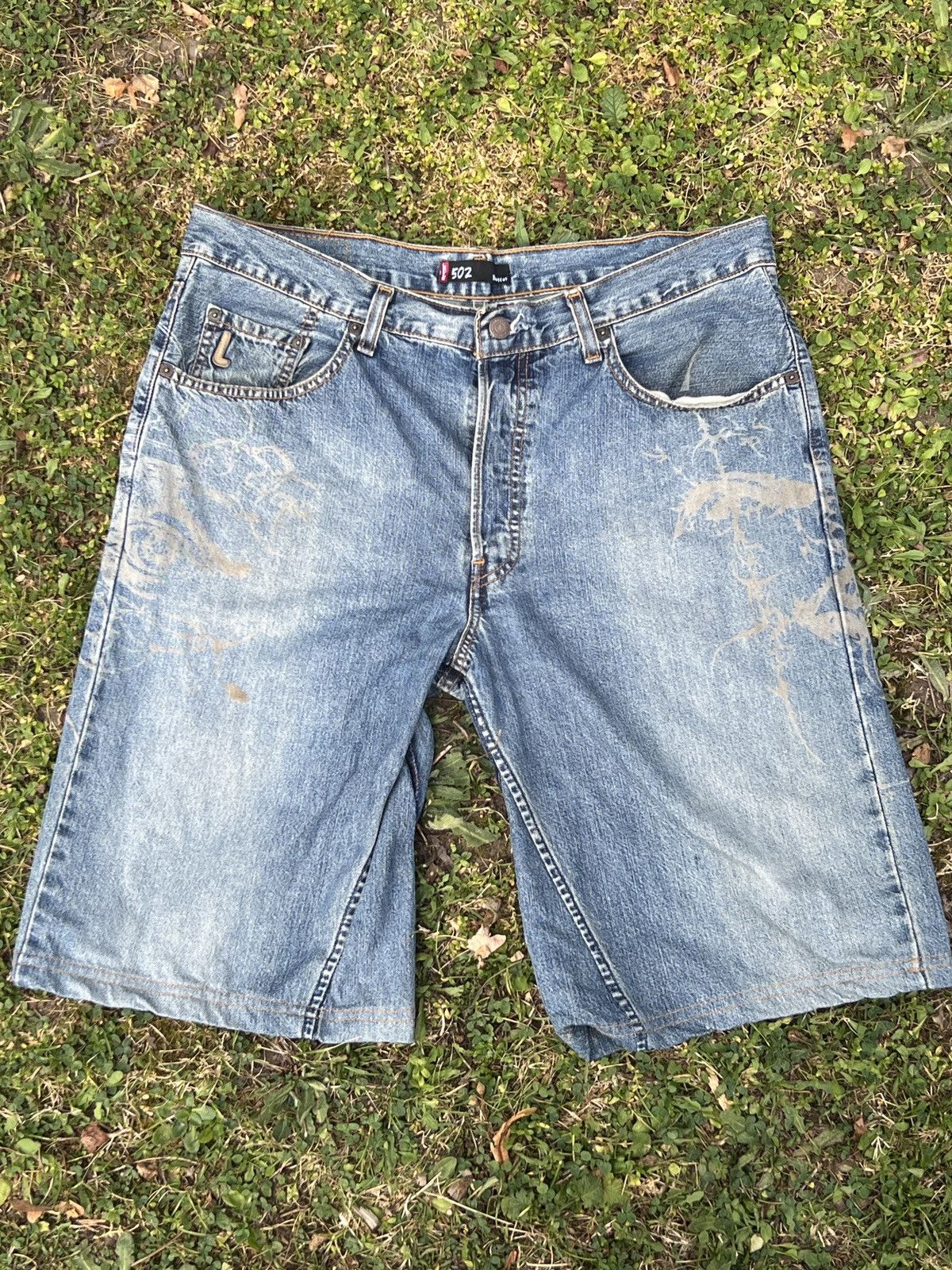 Levi's × Vintage Light Blue Upcycled Sunfaded Jorts Size US 35 - 2 Thumbnail