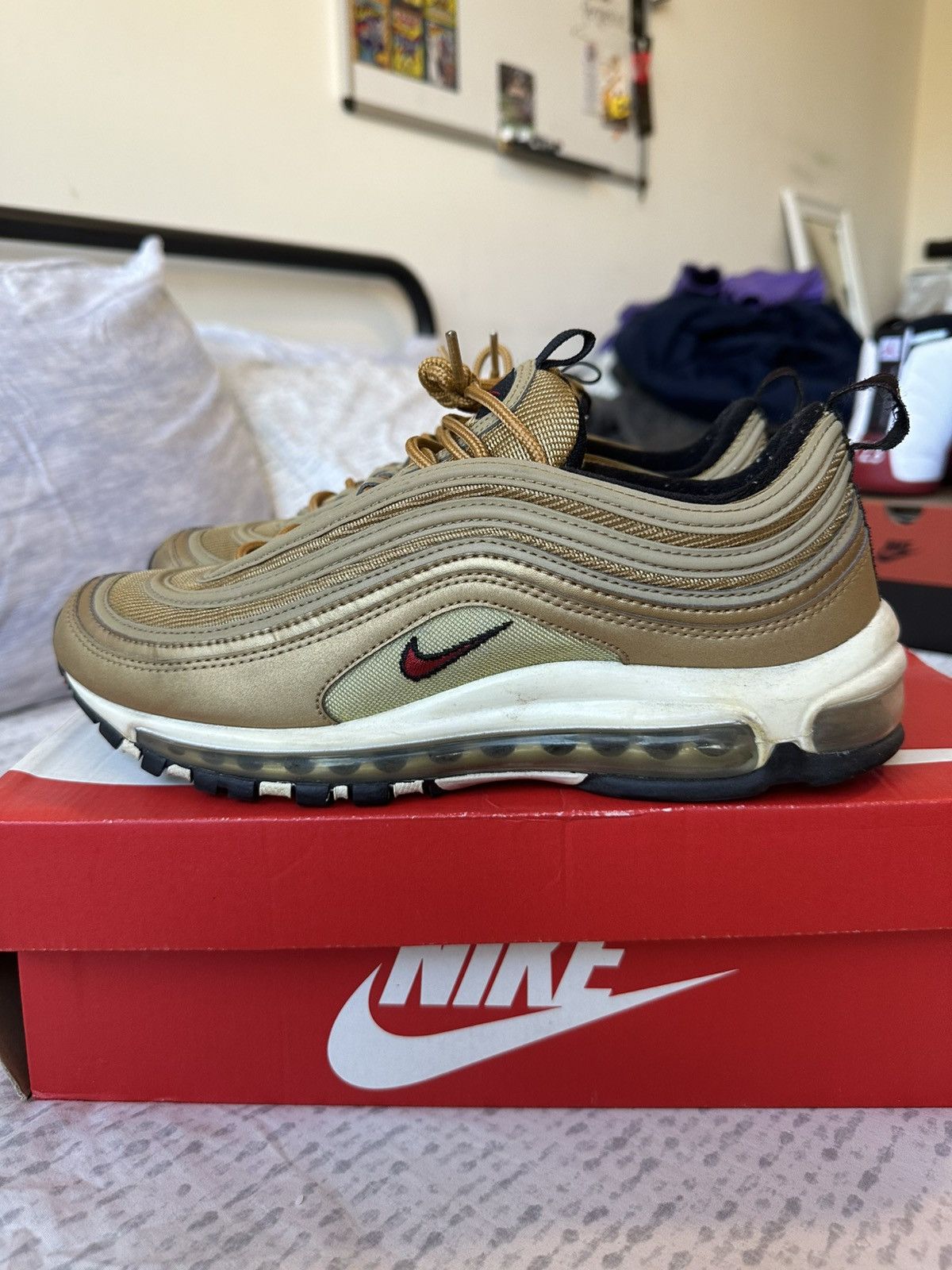 Nike AIR MAX 97 METALLIC GOLD 2017 Size US 9.5 / EU 42-43 - 3 Thumbnail